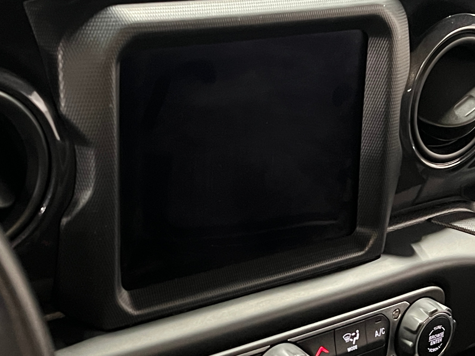 Thumbnail: 2022 Jeep Gladiator - 4