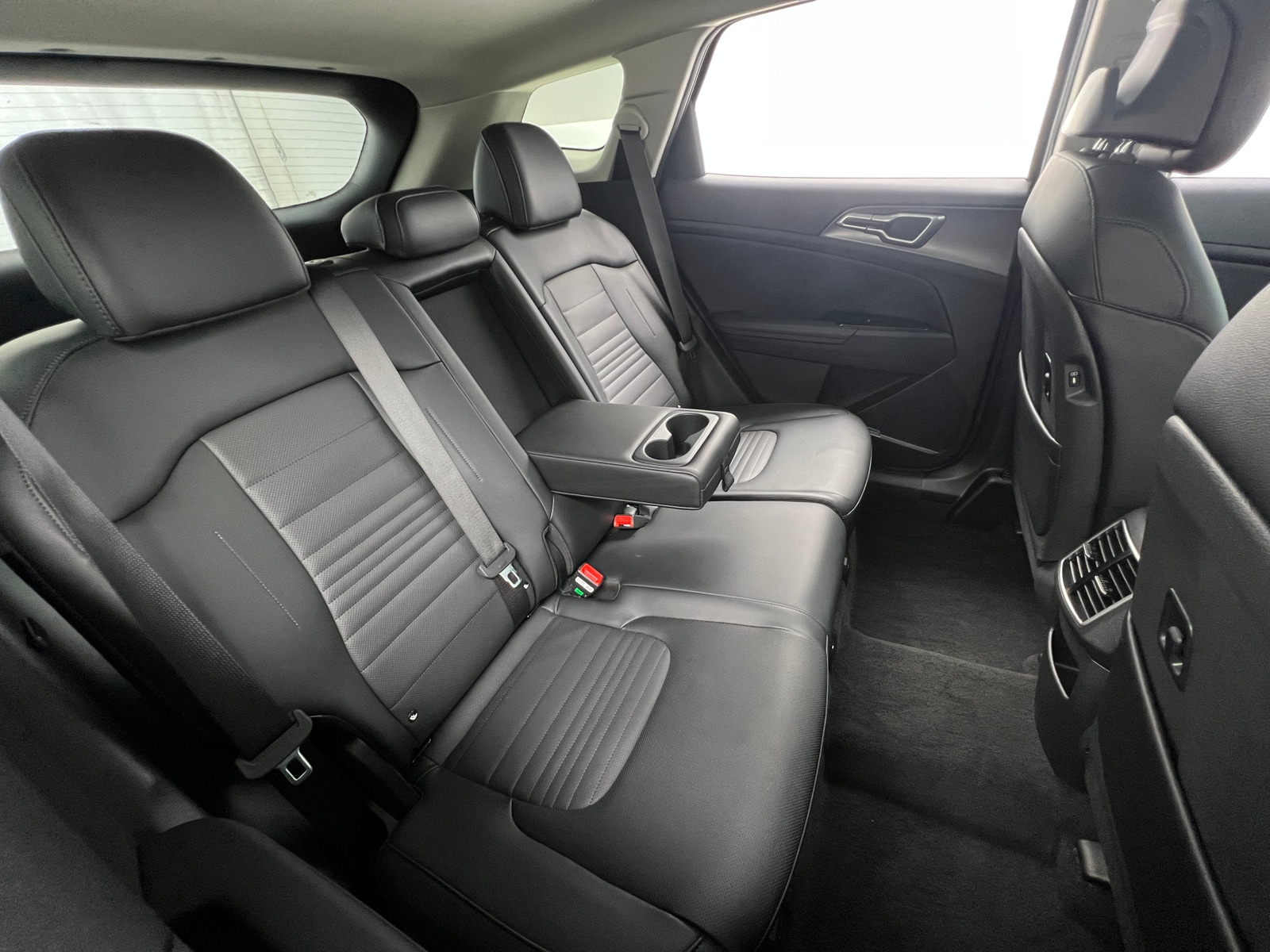 Thumbnail: 2025 Kia Sportage - 5