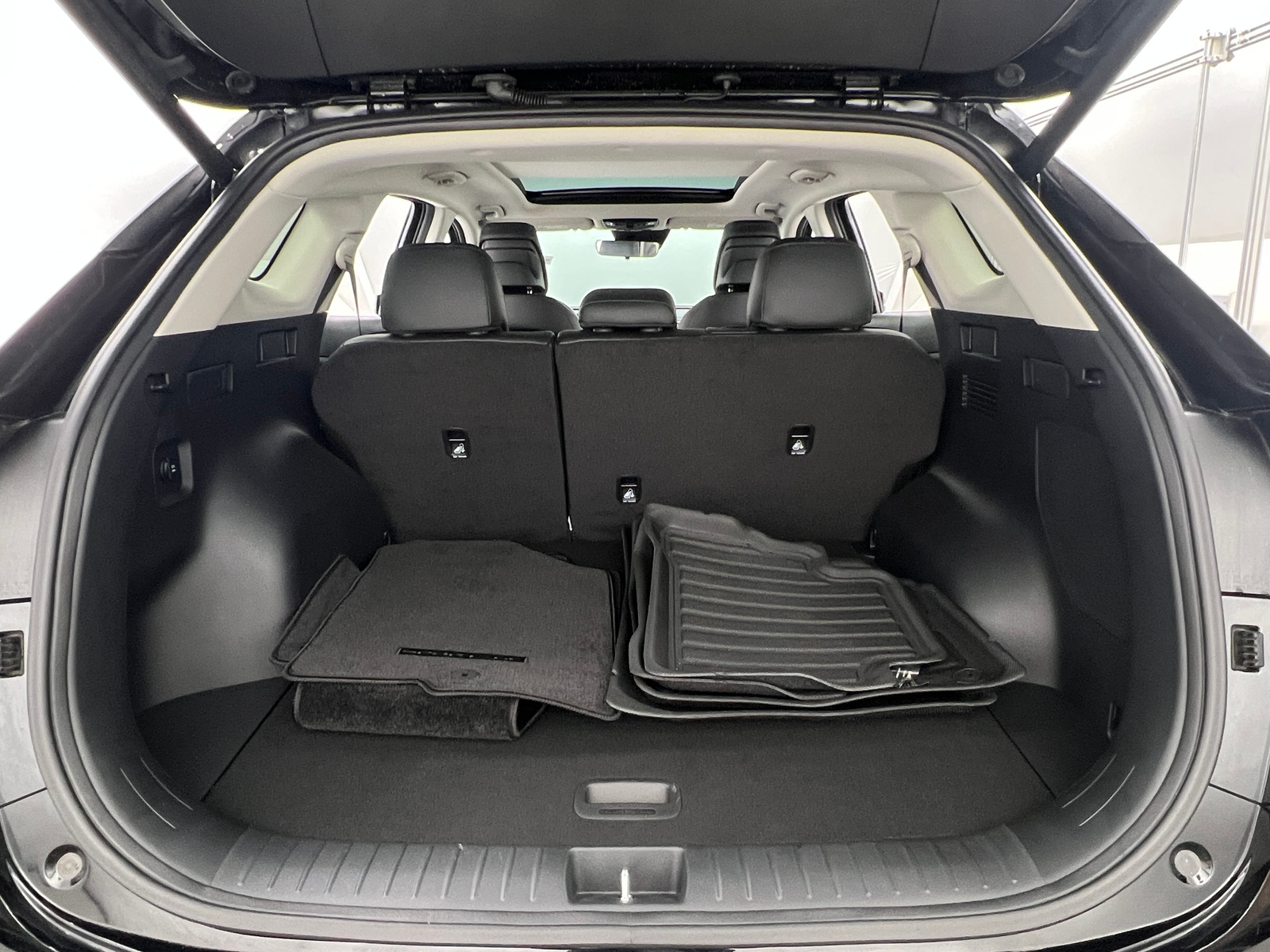 Thumbnail: 2025 Kia Sportage - 6