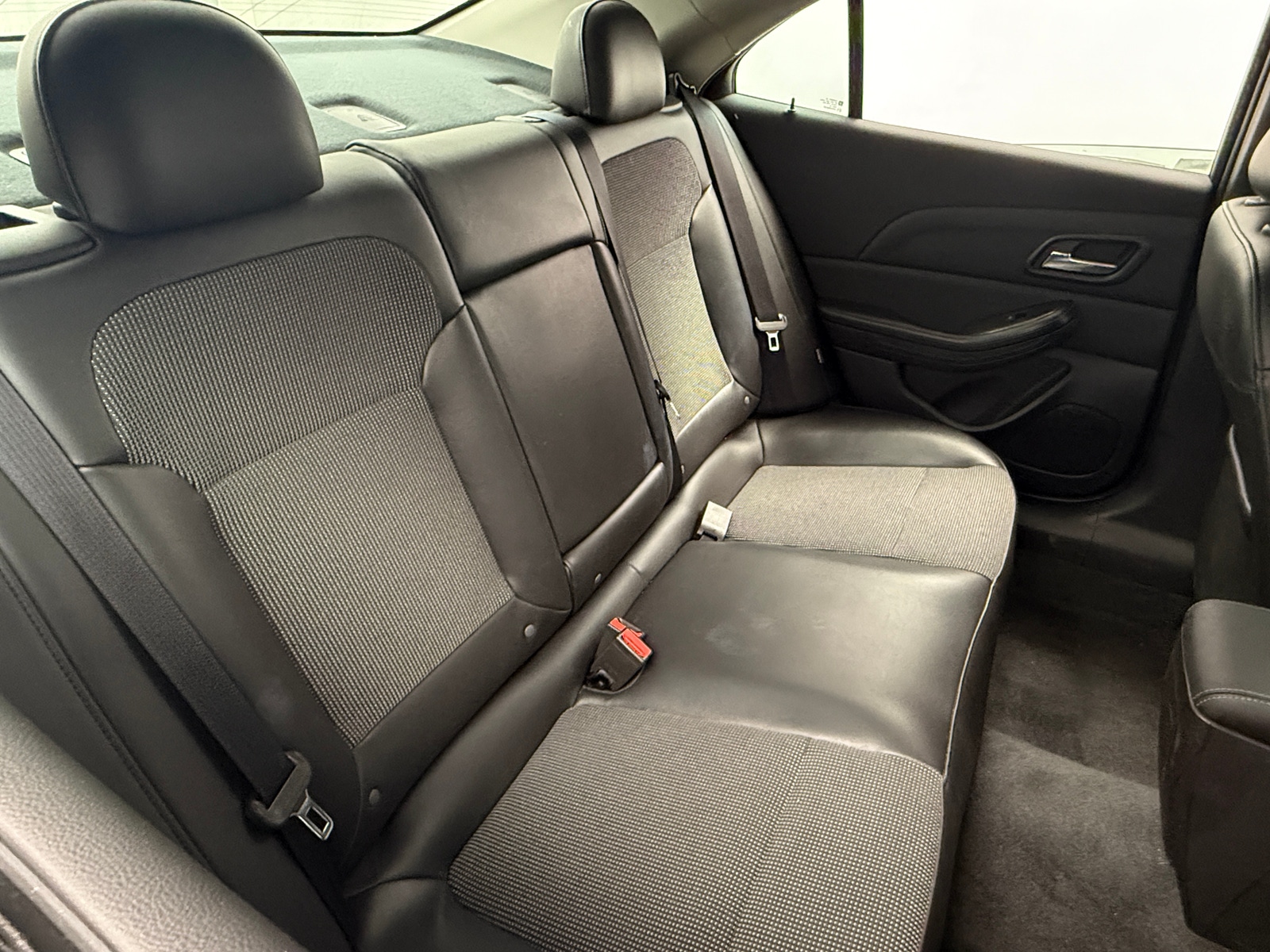 Thumbnail: 2015 Chevrolet Malibu - 5