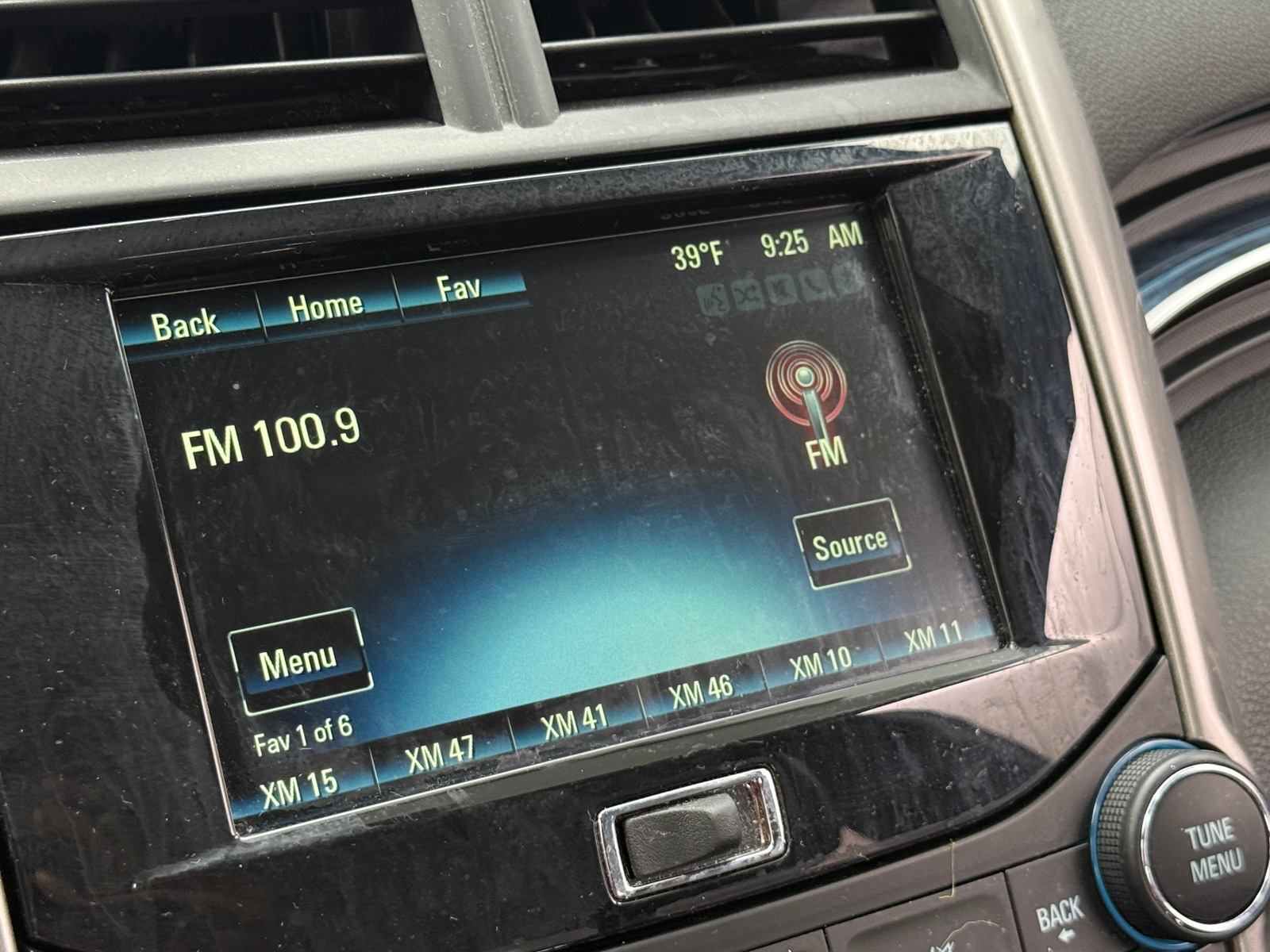 Thumbnail: 2015 Chevrolet Malibu - 3