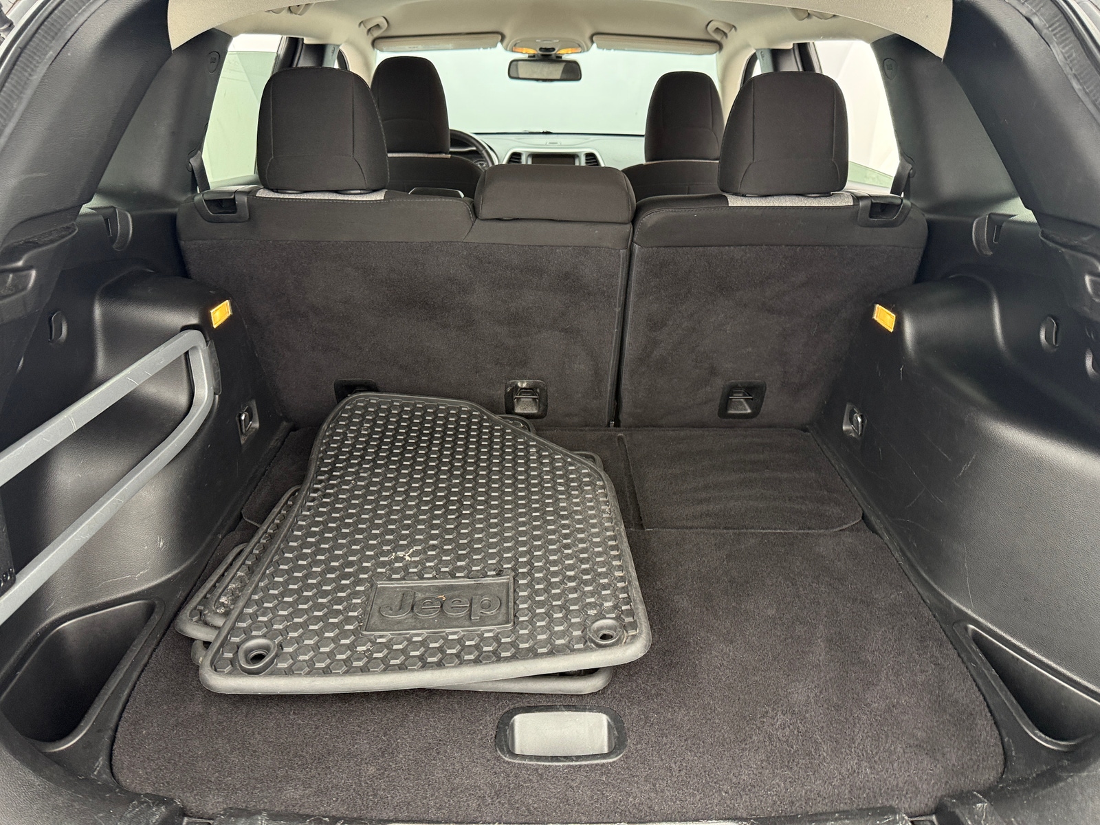 Thumbnail: 2014 Jeep Cherokee - 7