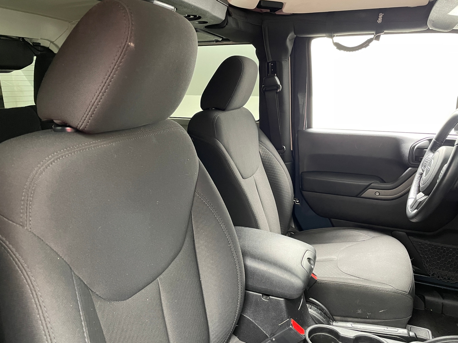 Thumbnail: 2016 Jeep Wrangler - 2