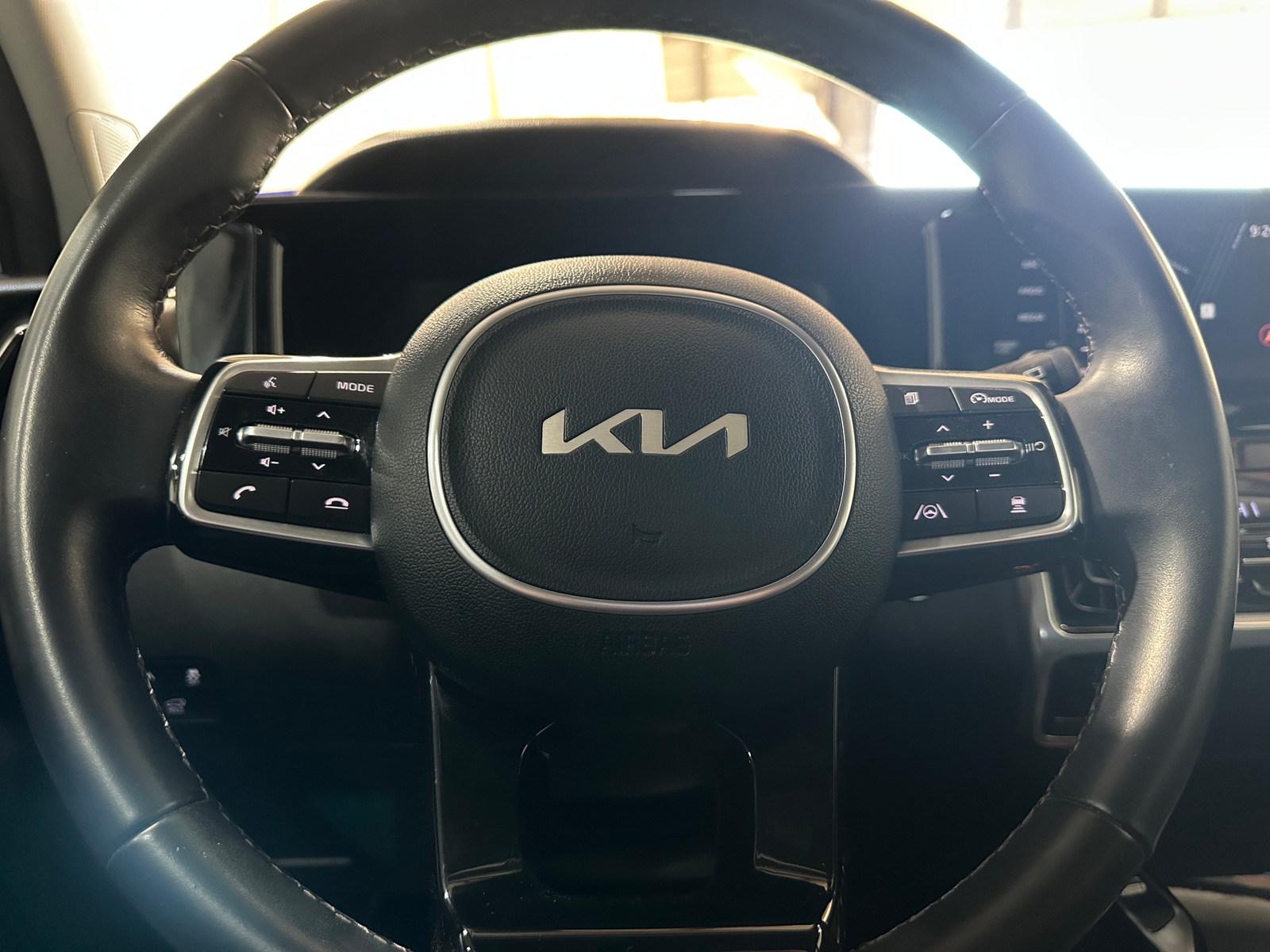 Thumbnail: 2022 Kia Sorento - 5