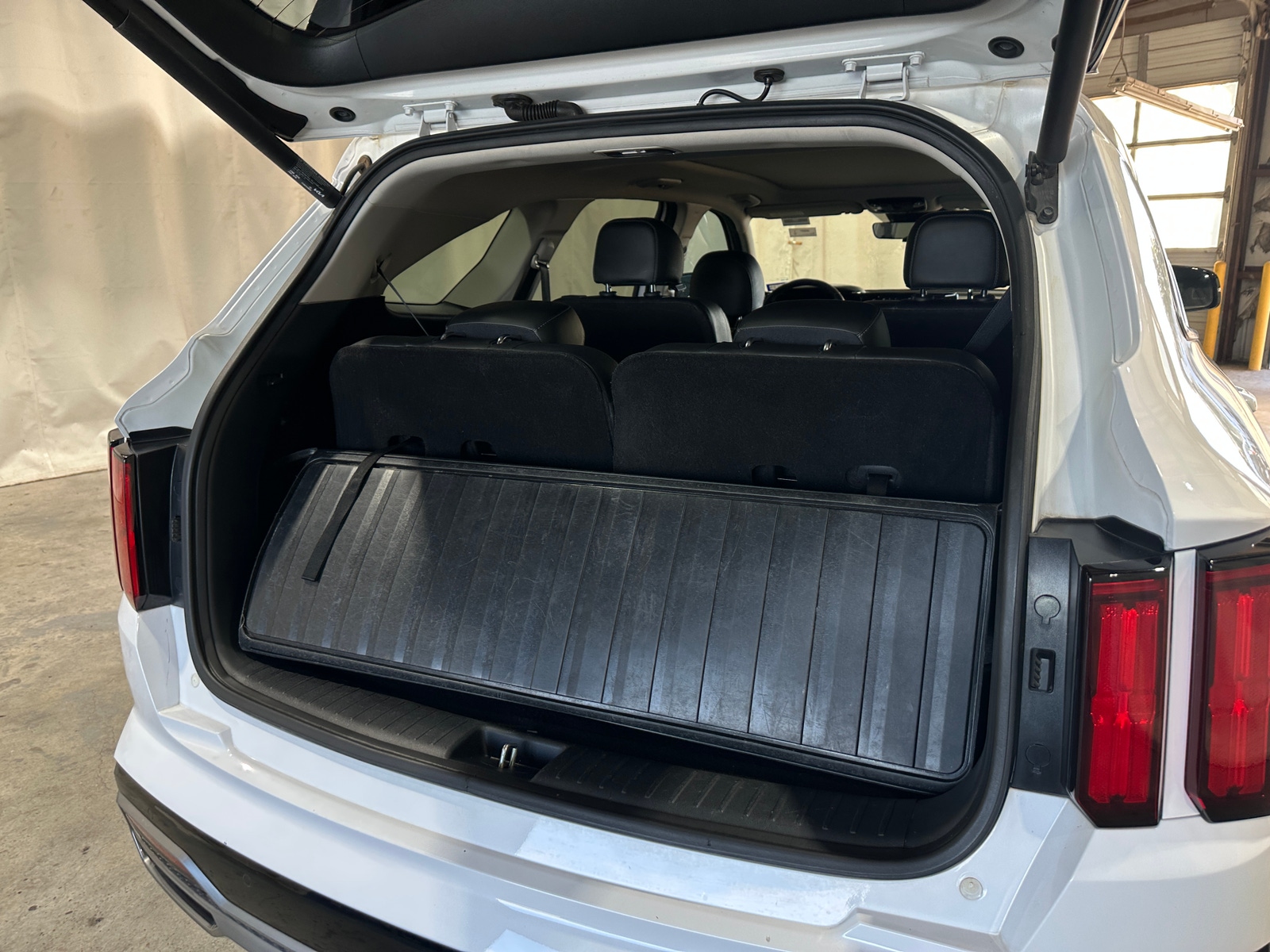 Thumbnail: 2022 Kia Sorento - 7