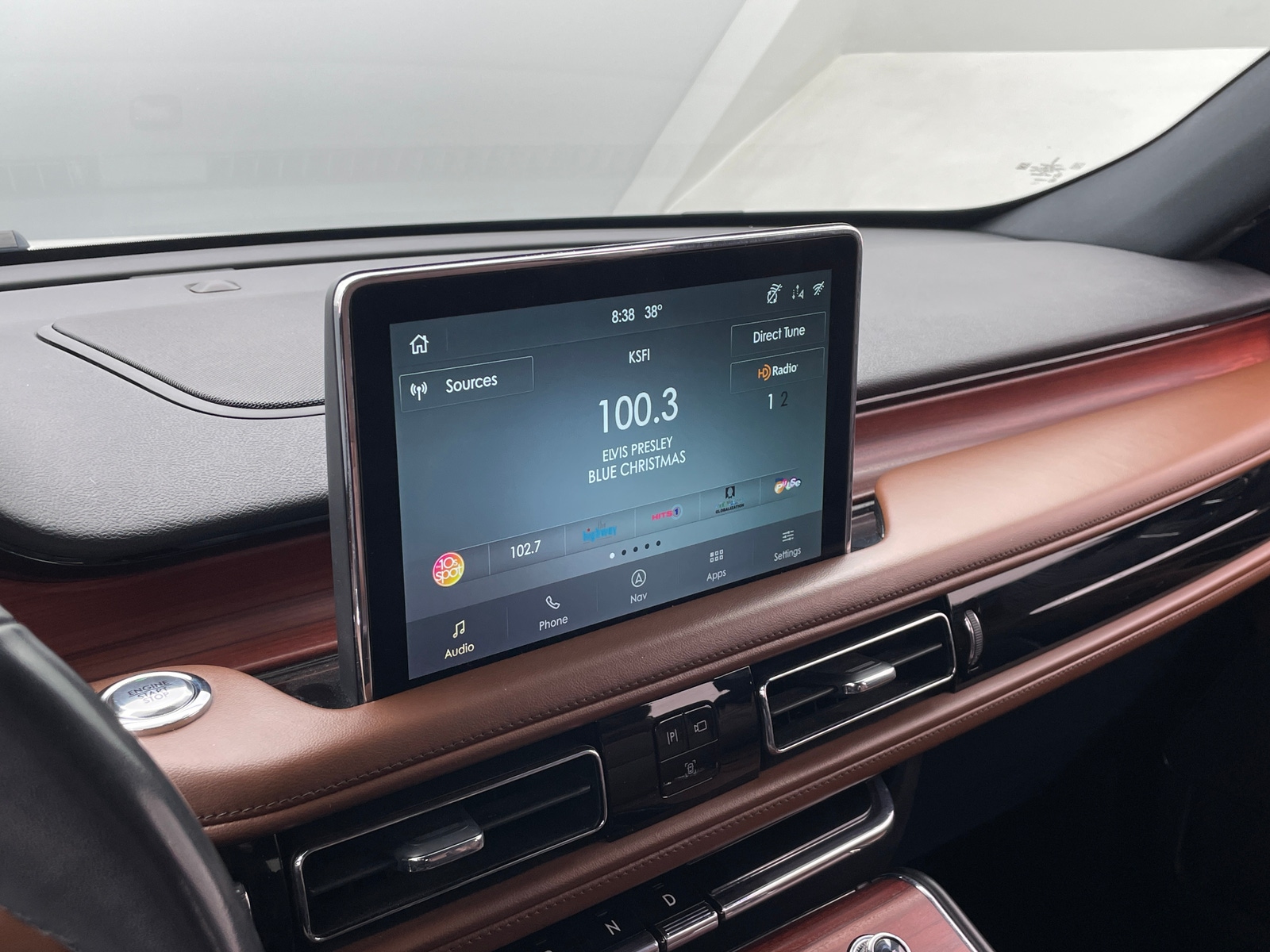 Thumbnail: 2021 Lincoln Aviator - 3