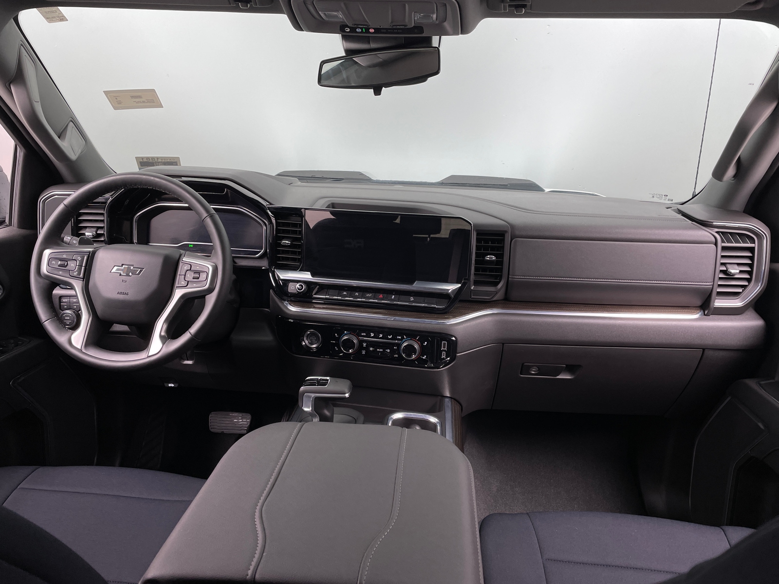 Thumbnail: 2024 Chevrolet Silverado 1500 - 3