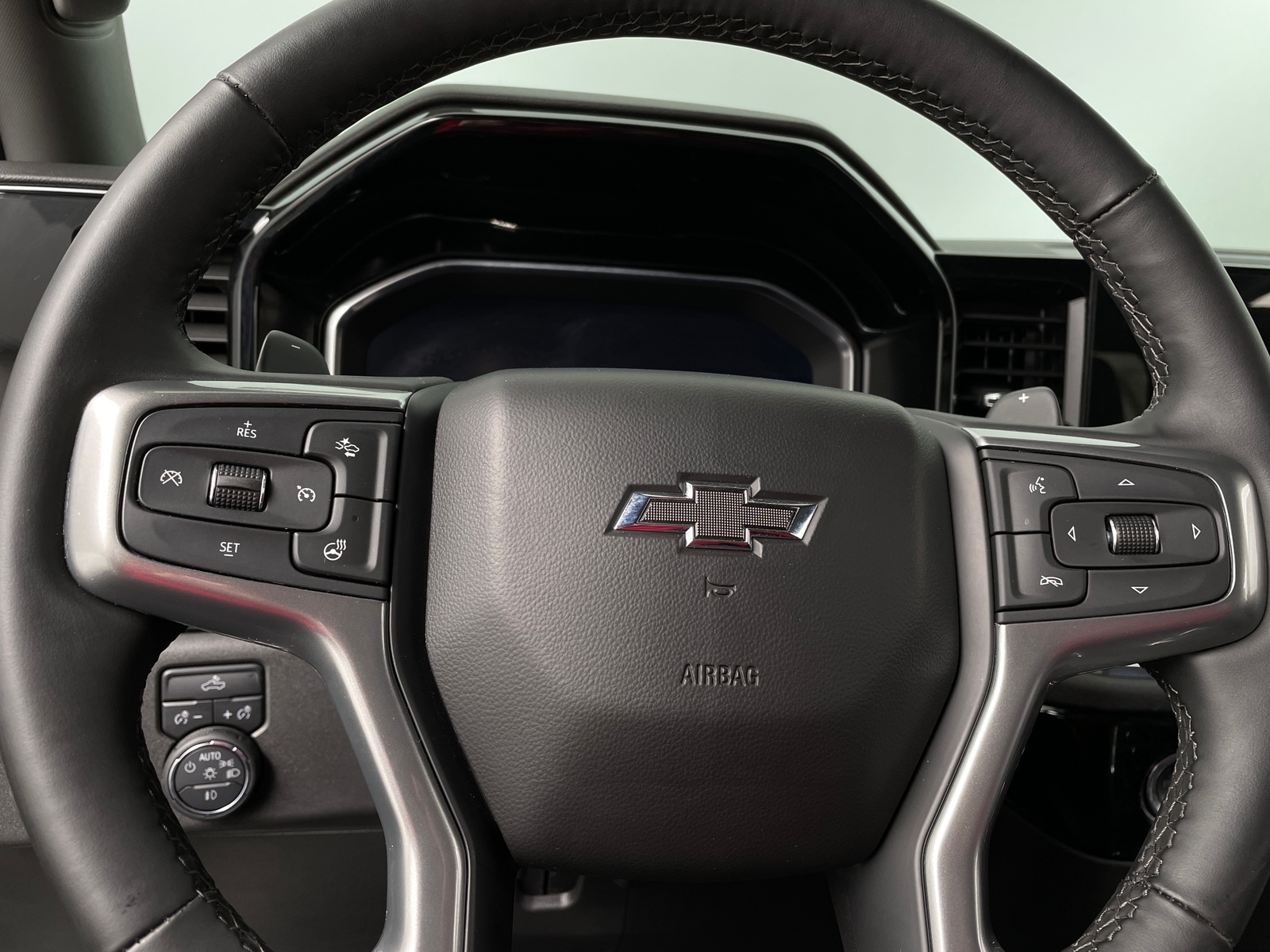 Thumbnail: 2024 Chevrolet Silverado 1500 - 5