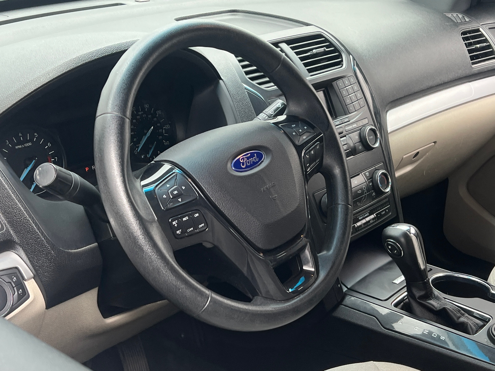 Thumbnail: 2018 Ford Explorer - 5