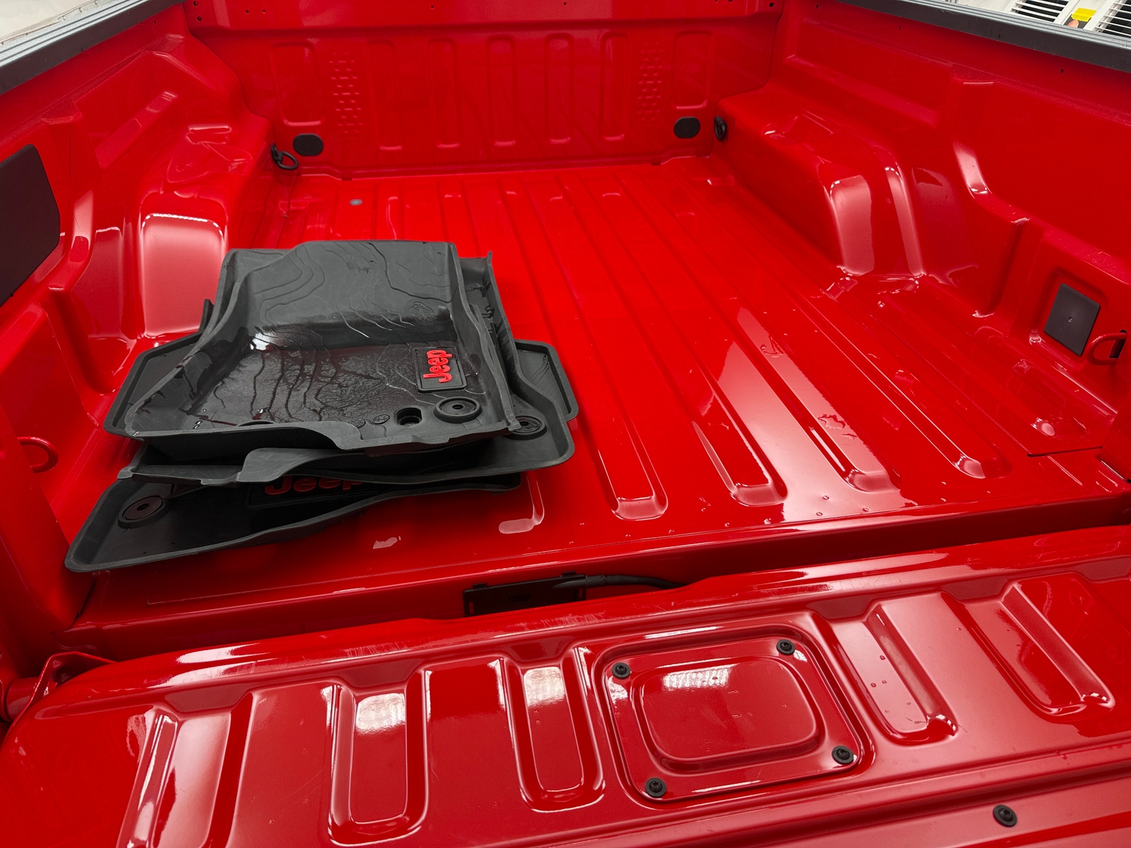 Thumbnail: 2025 Jeep Gladiator - 6