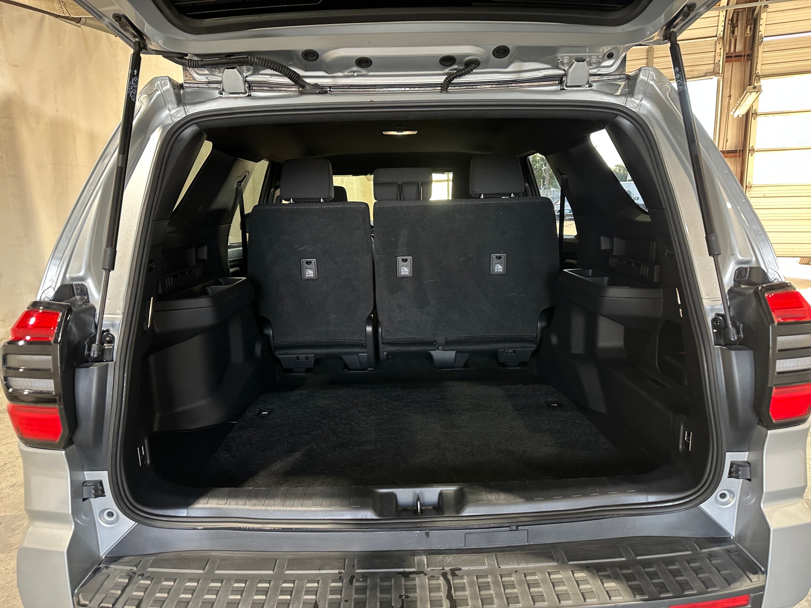 Thumbnail: 2025 Toyota 4Runner - 7