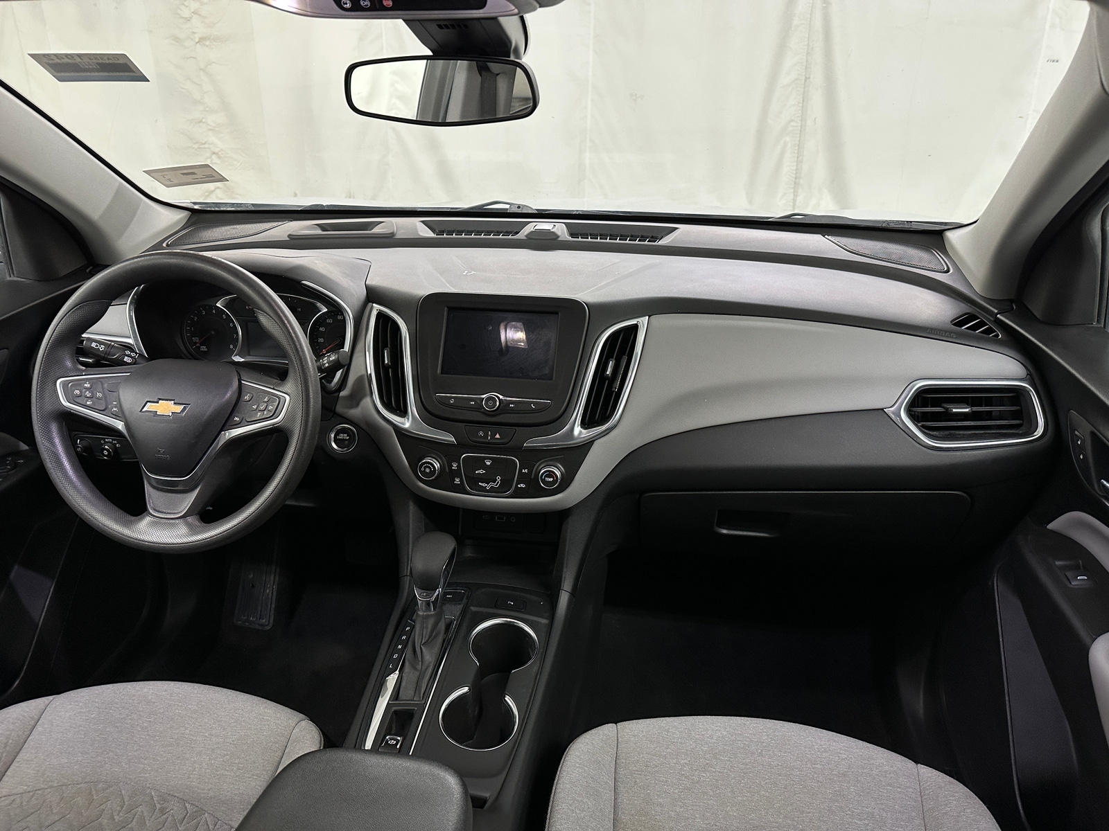 Thumbnail: 2022 Chevrolet Equinox - 3