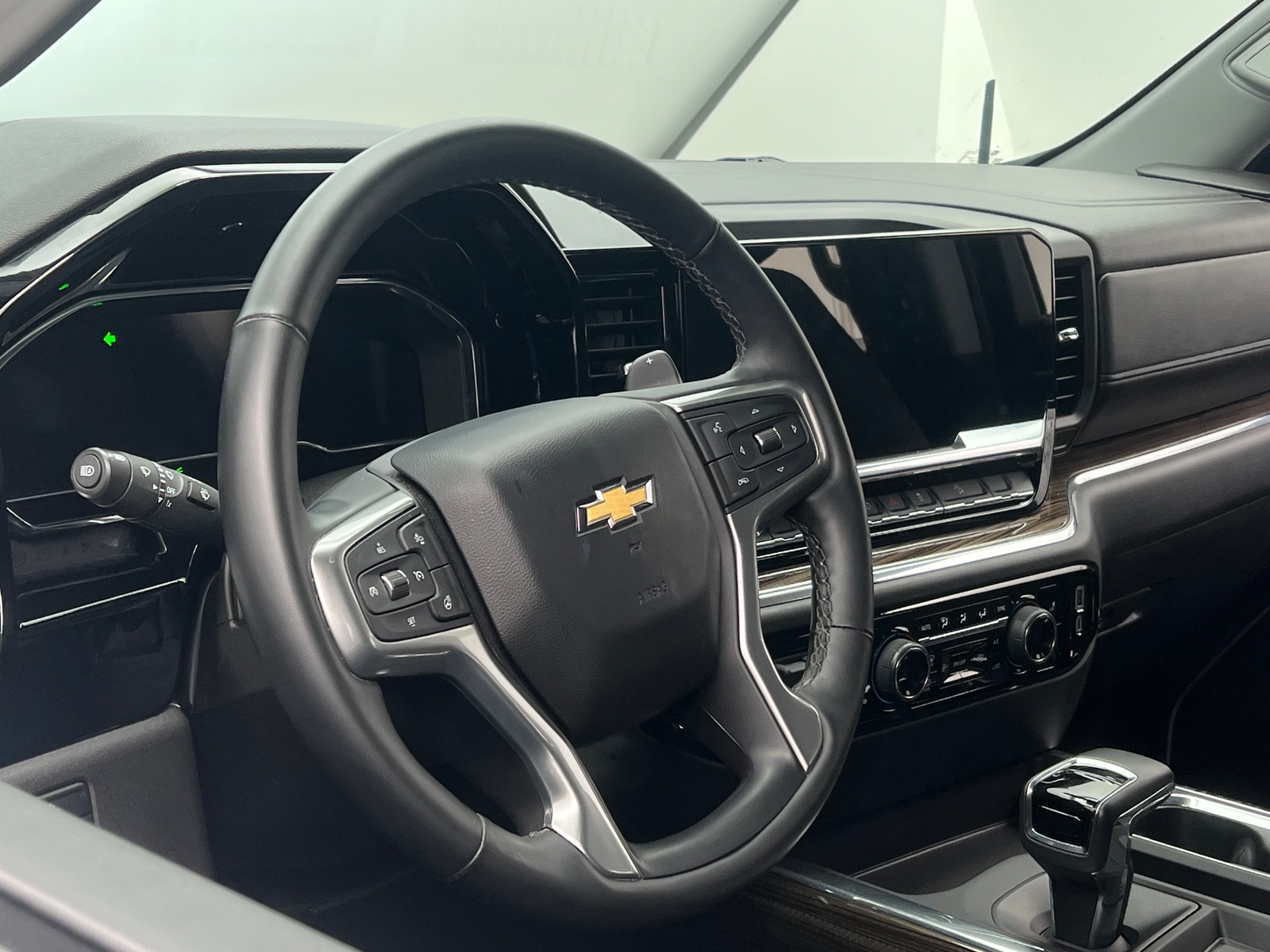 Thumbnail: 2024 Chevrolet Silverado 1500 - 5