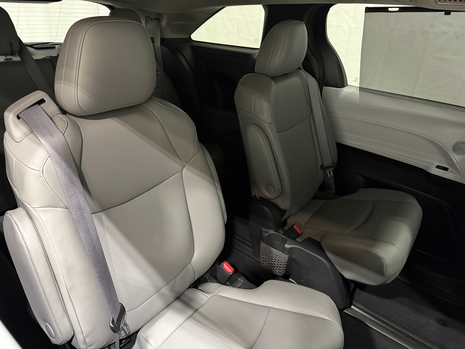 Thumbnail: 2025 Toyota Sienna - 5