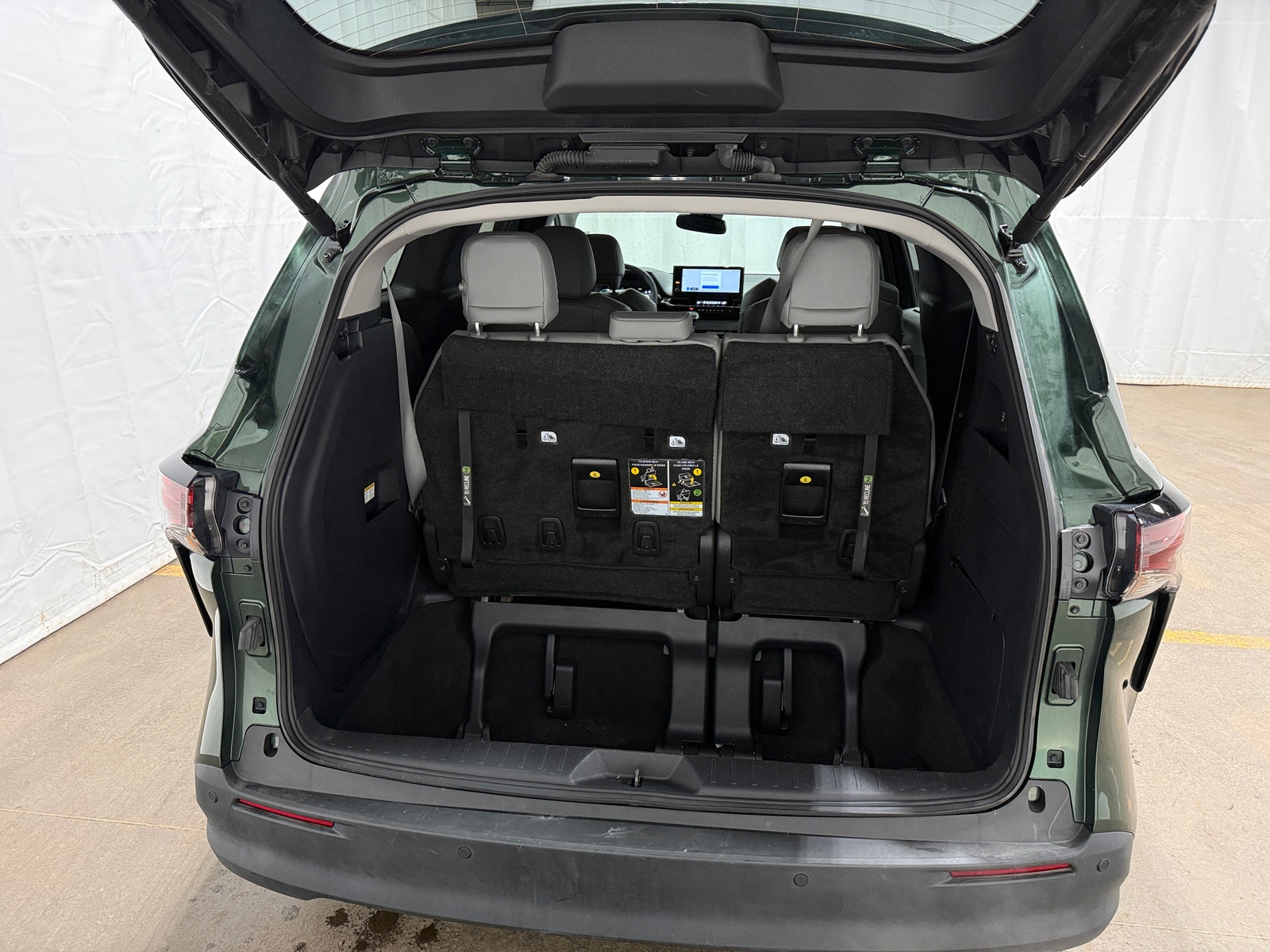 Thumbnail: 2025 Toyota Sienna - 6