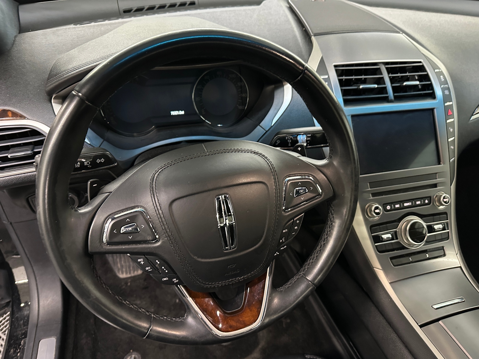 Thumbnail: 2018 Lincoln MKZ - 4