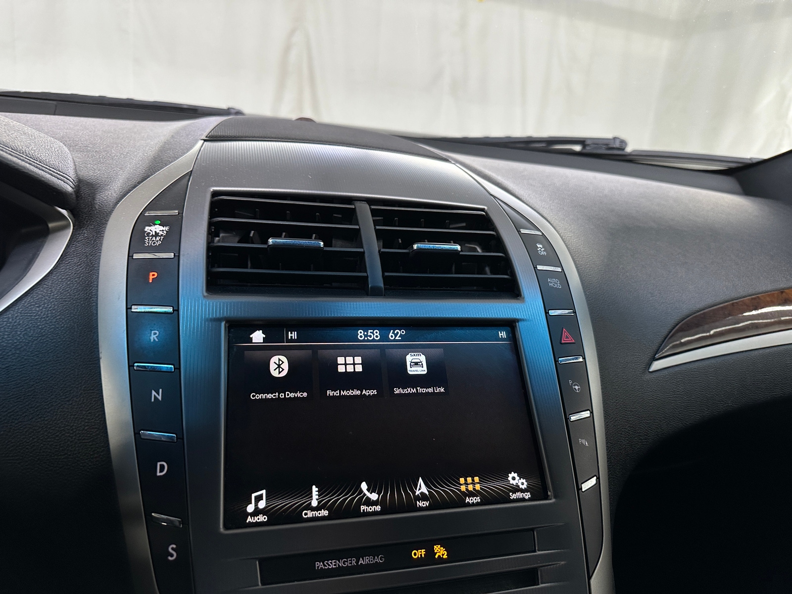 Thumbnail: 2018 Lincoln MKZ - 3