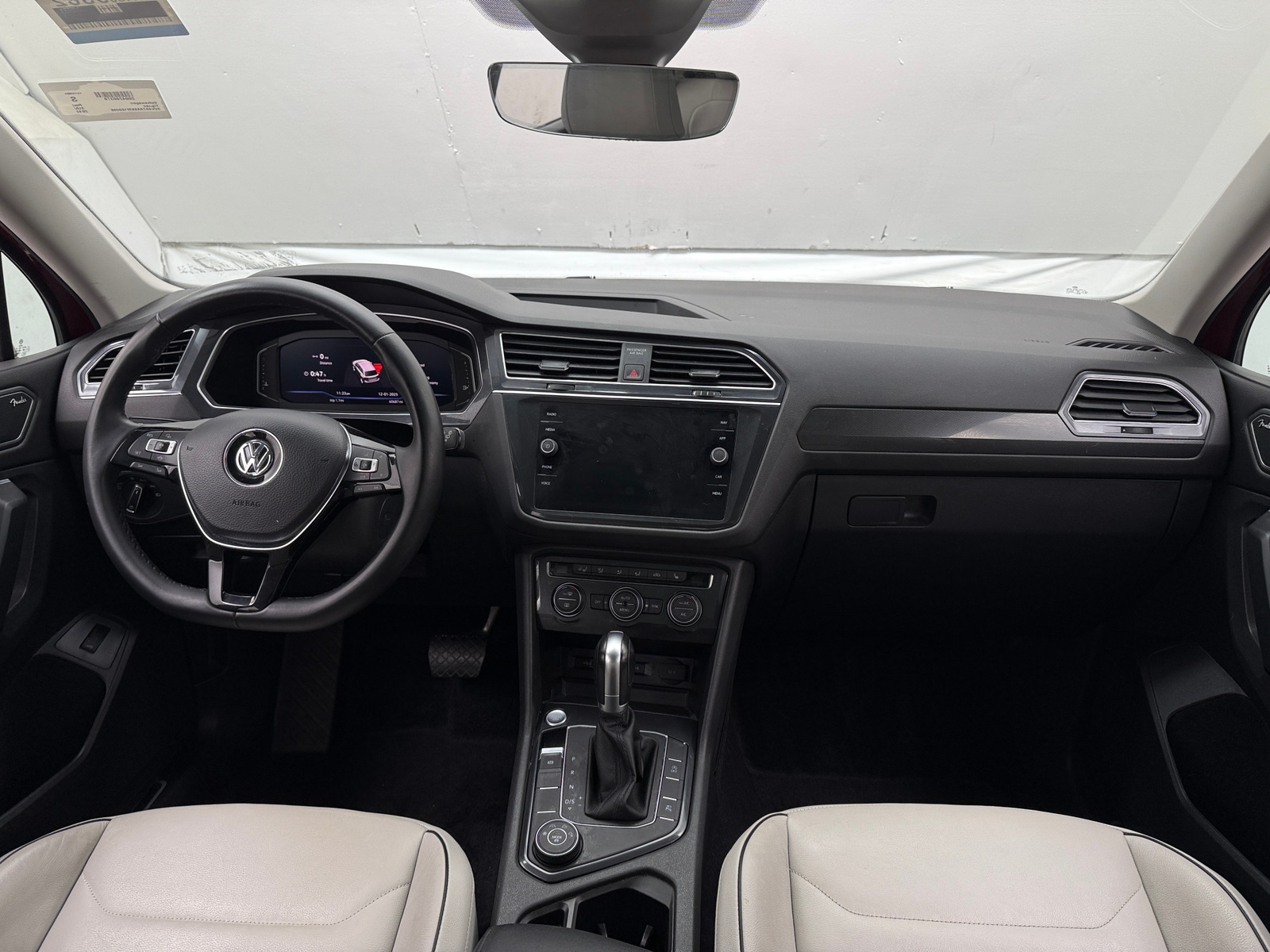 Thumbnail: 2019 Volkswagen Tiguan - 2