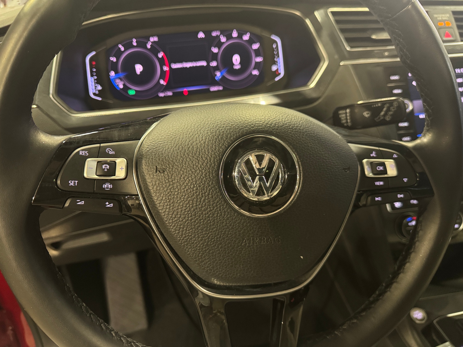 Thumbnail: 2019 Volkswagen Tiguan - 4