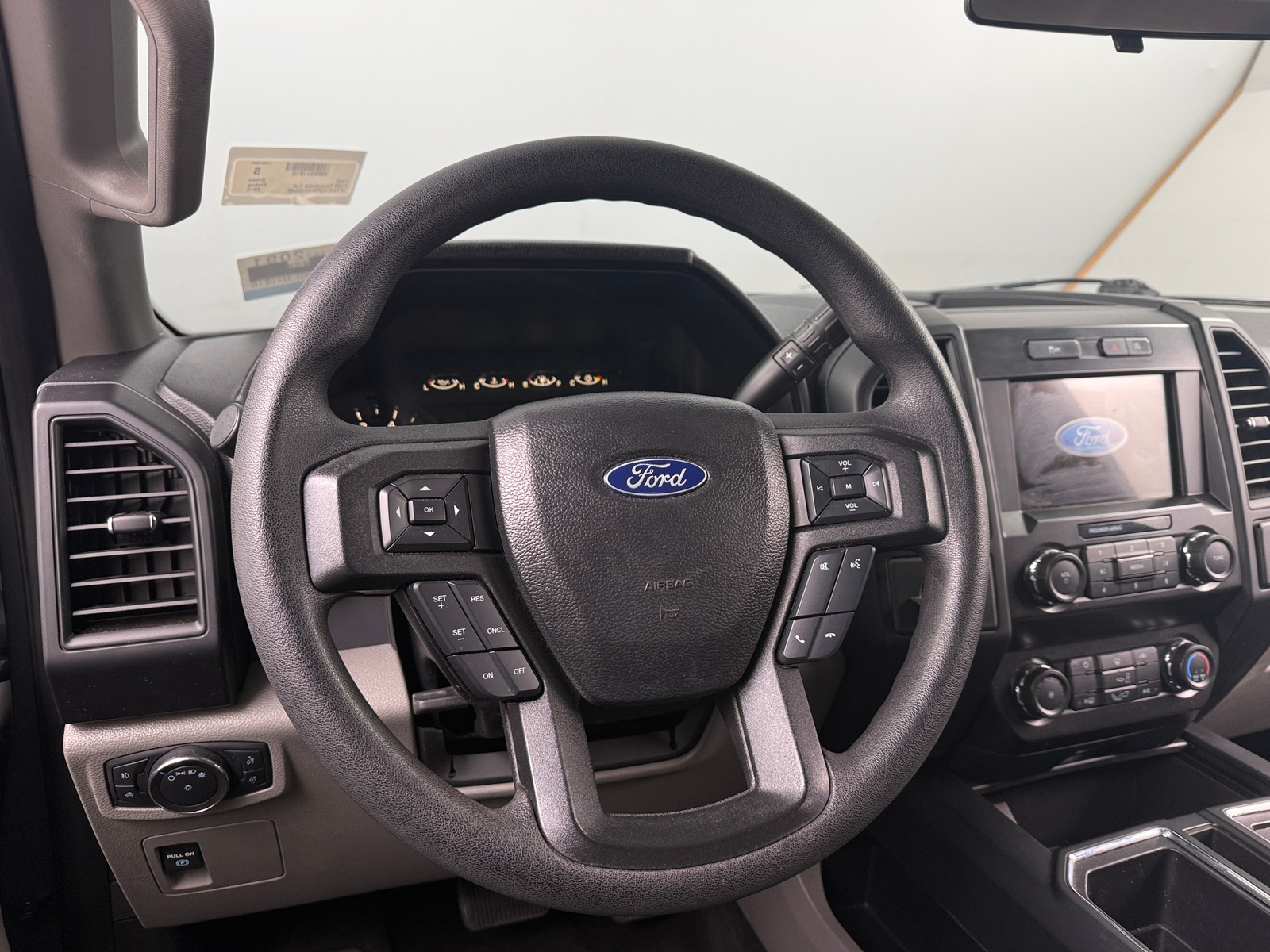 Thumbnail: 2019 Ford Econoline - 5