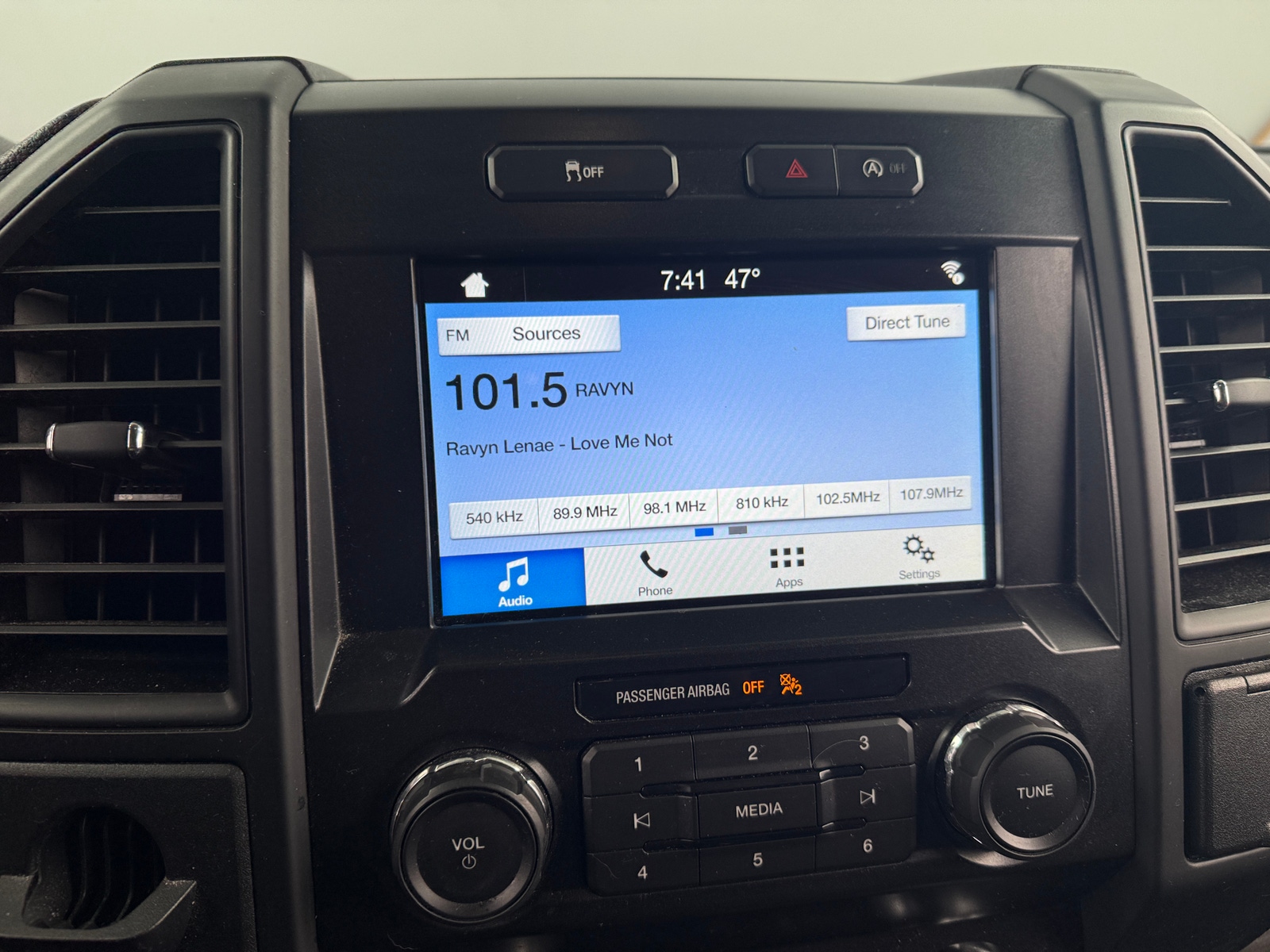 Thumbnail: 2019 Ford Econoline - 4