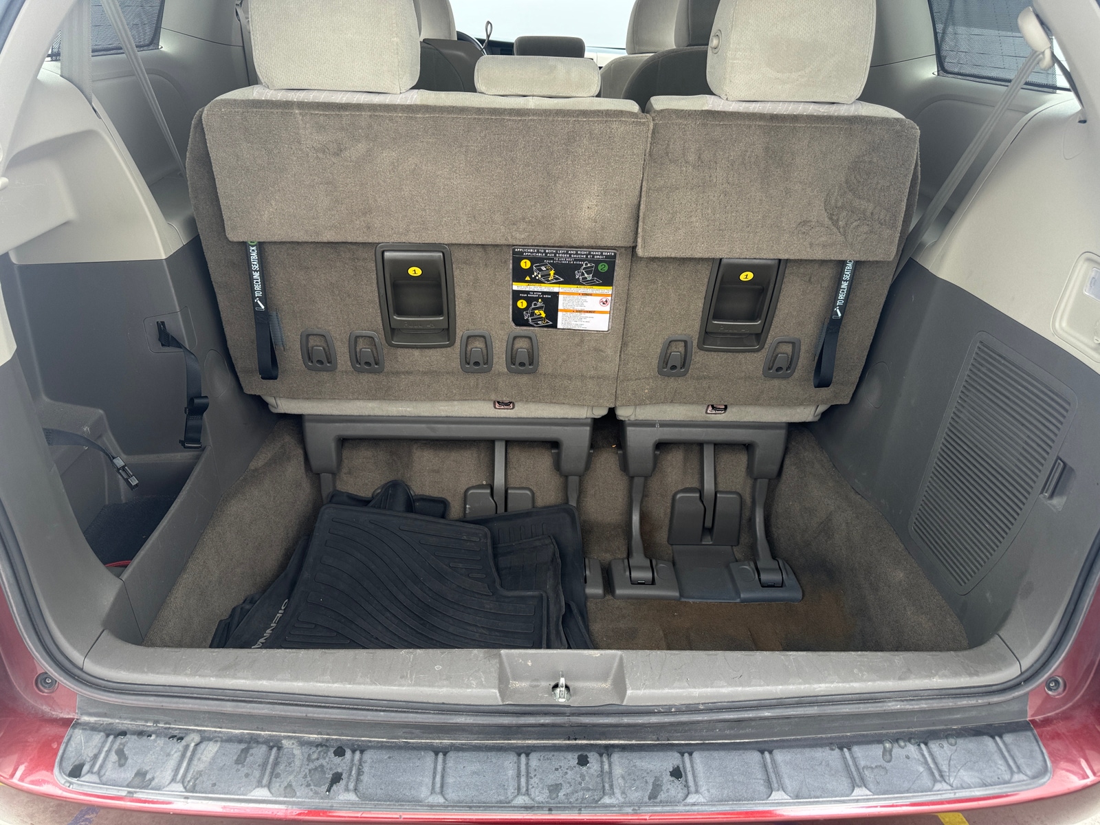 Thumbnail: 2019 Toyota Sienna - 7