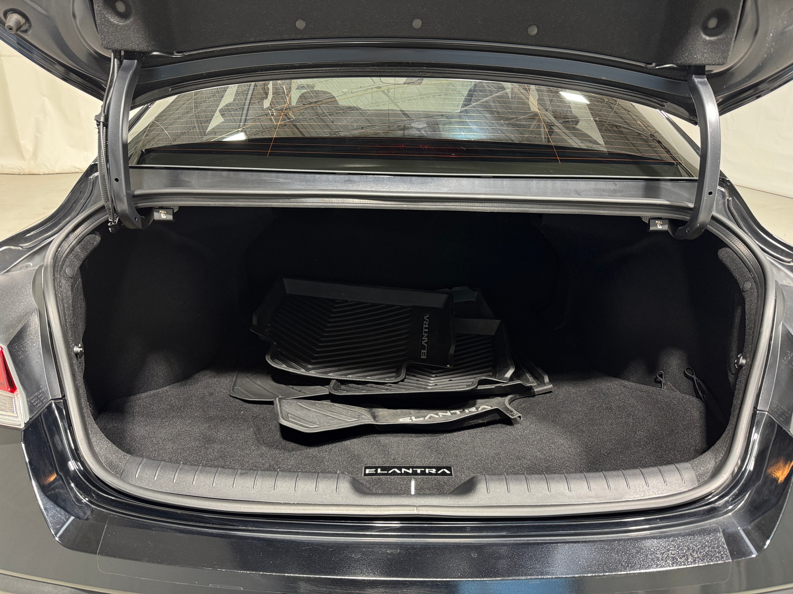 Thumbnail: 2024 Hyundai Elantra - 7