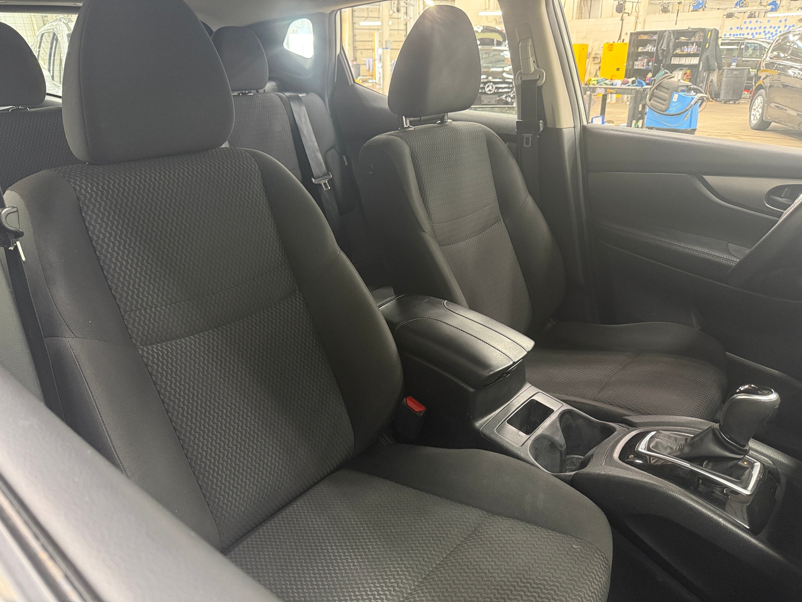 Thumbnail: 2020 Nissan Rogue Sport - 2