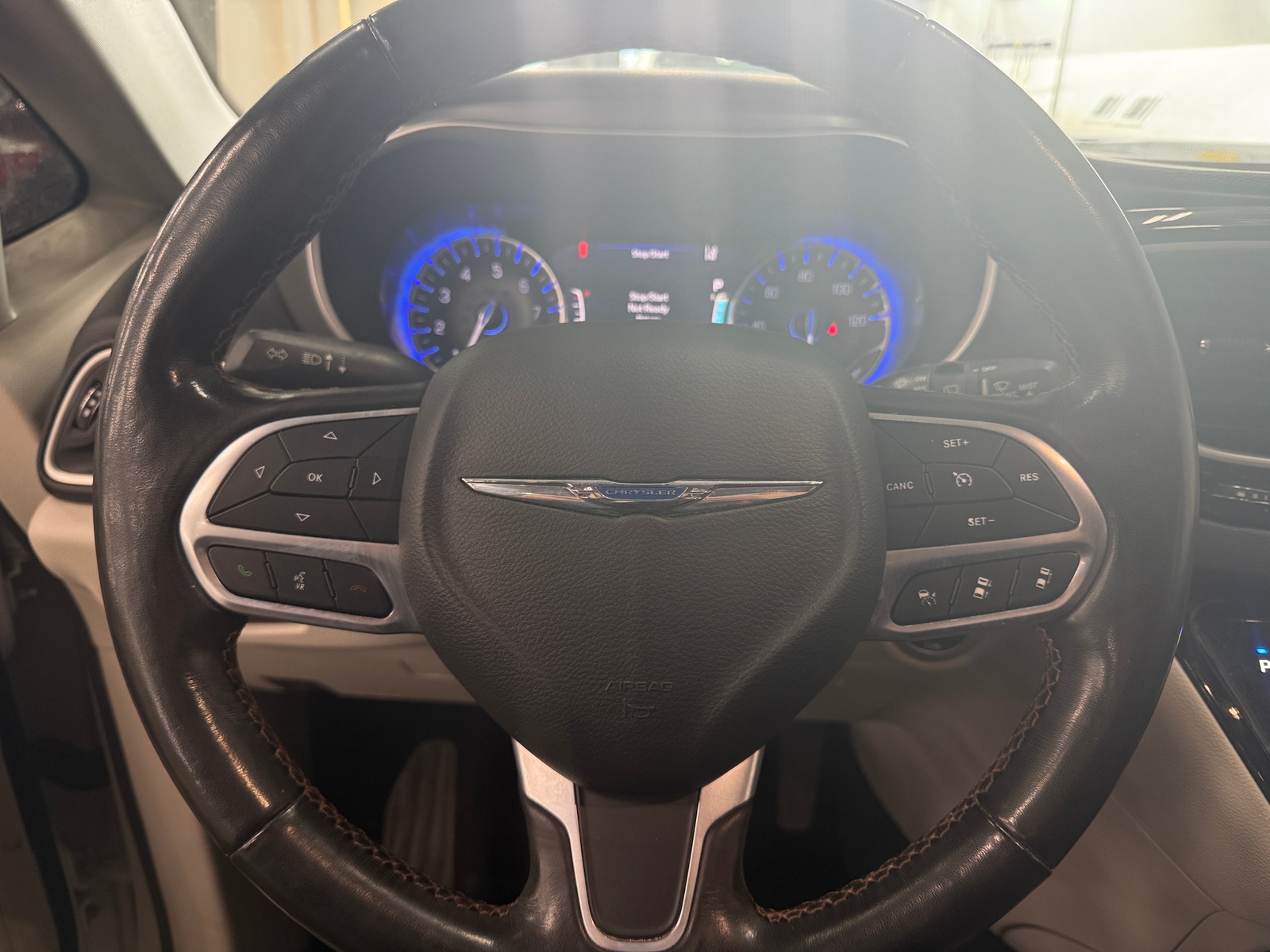 Thumbnail: 2020 Chrysler Pacifica - 4