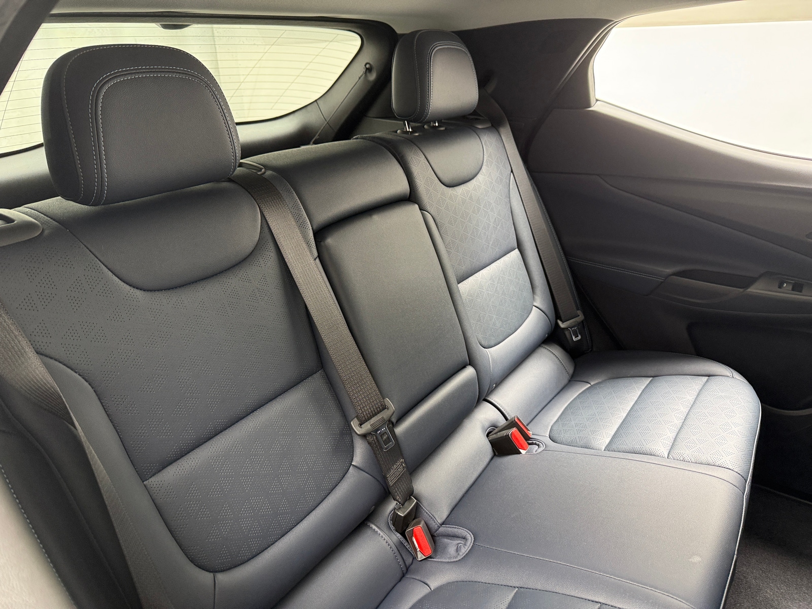 Thumbnail: 2023 Chevrolet Bolt EUV - 5