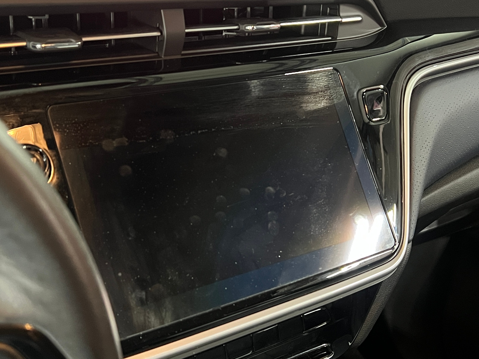 Thumbnail: 2023 Chevrolet Bolt EUV - 3