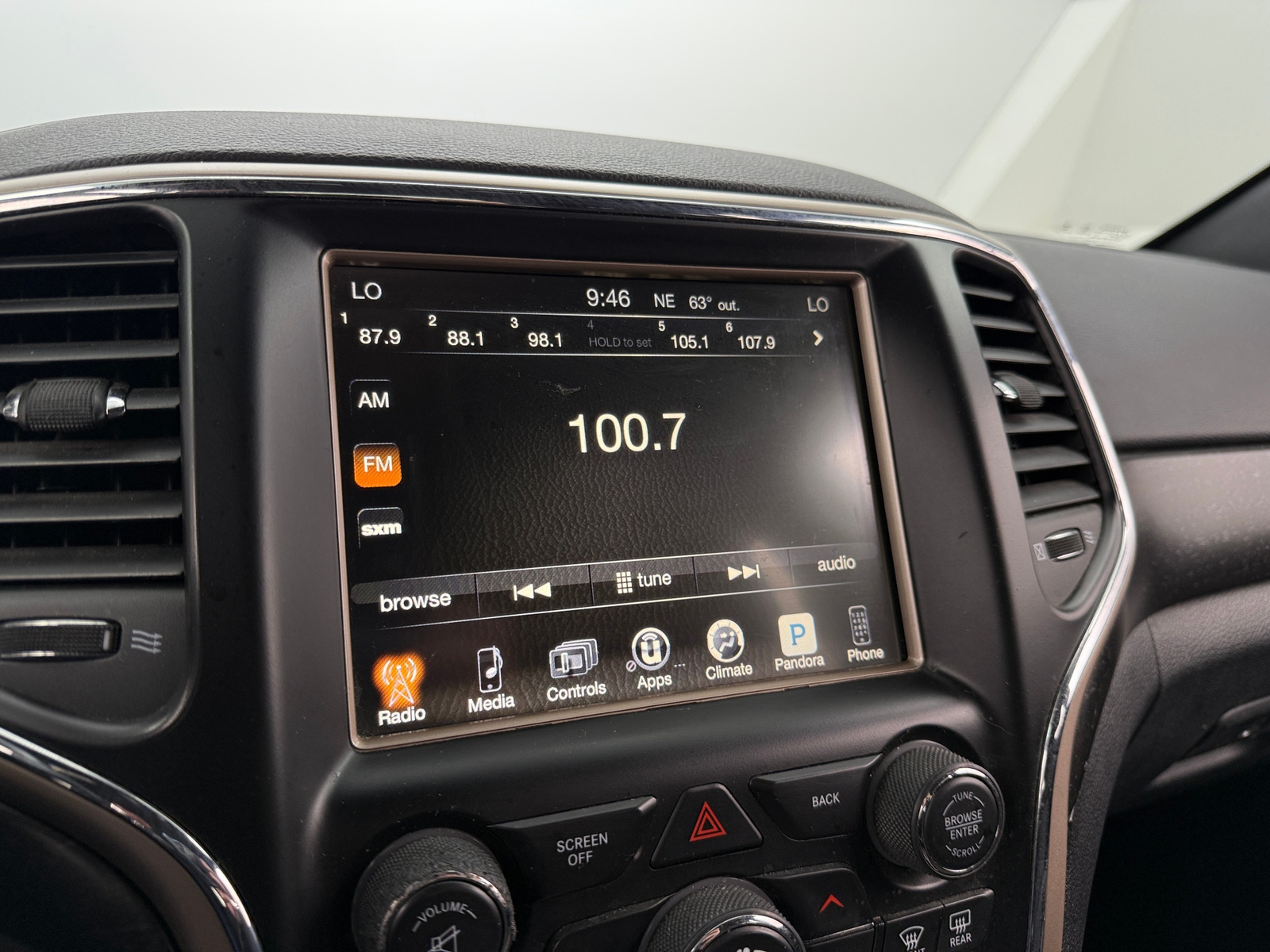 Thumbnail: 2017 Jeep Grand Cherokee - 4