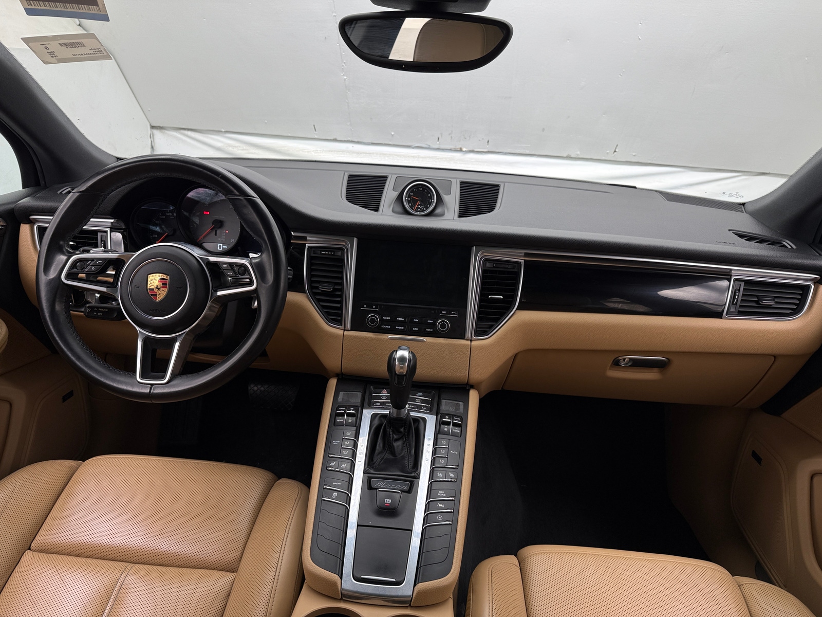 Thumbnail: 2018 Porsche Macan - 2