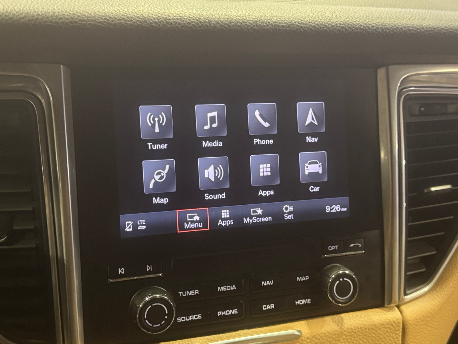 Thumbnail: 2018 Porsche Macan - 3