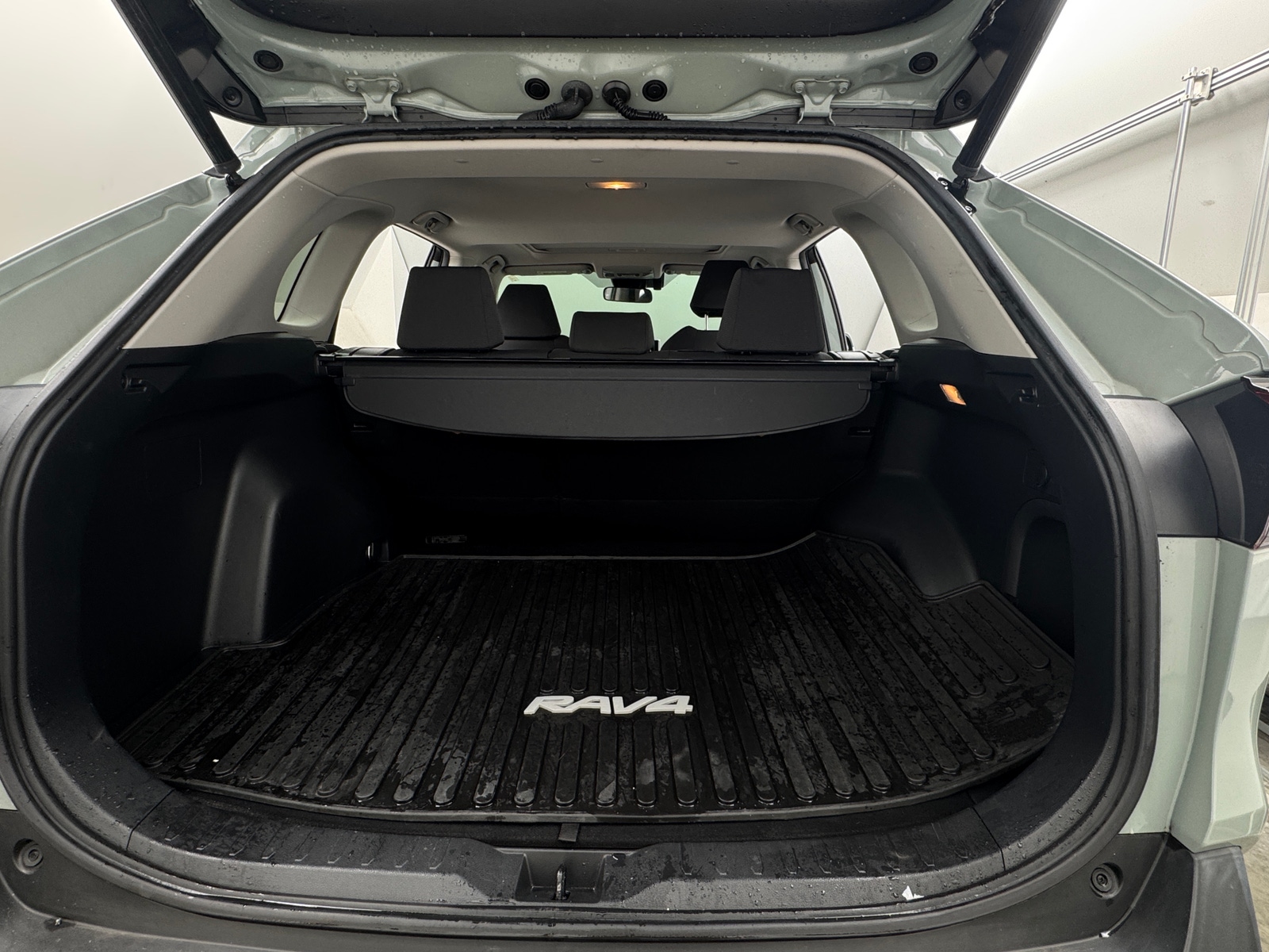 Thumbnail: 2020 Toyota RAV4 - 7