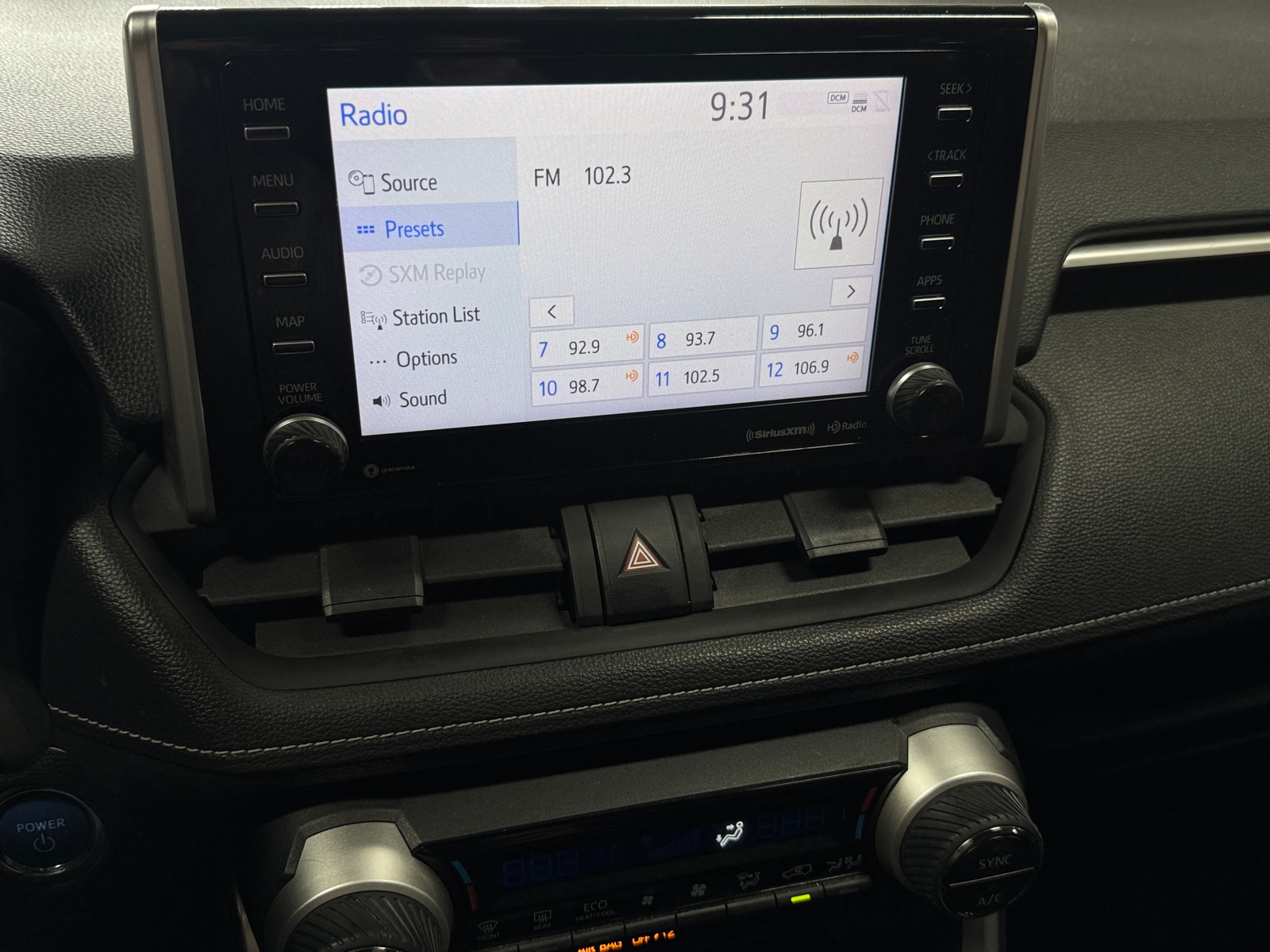 Thumbnail: 2020 Toyota RAV4 - 4