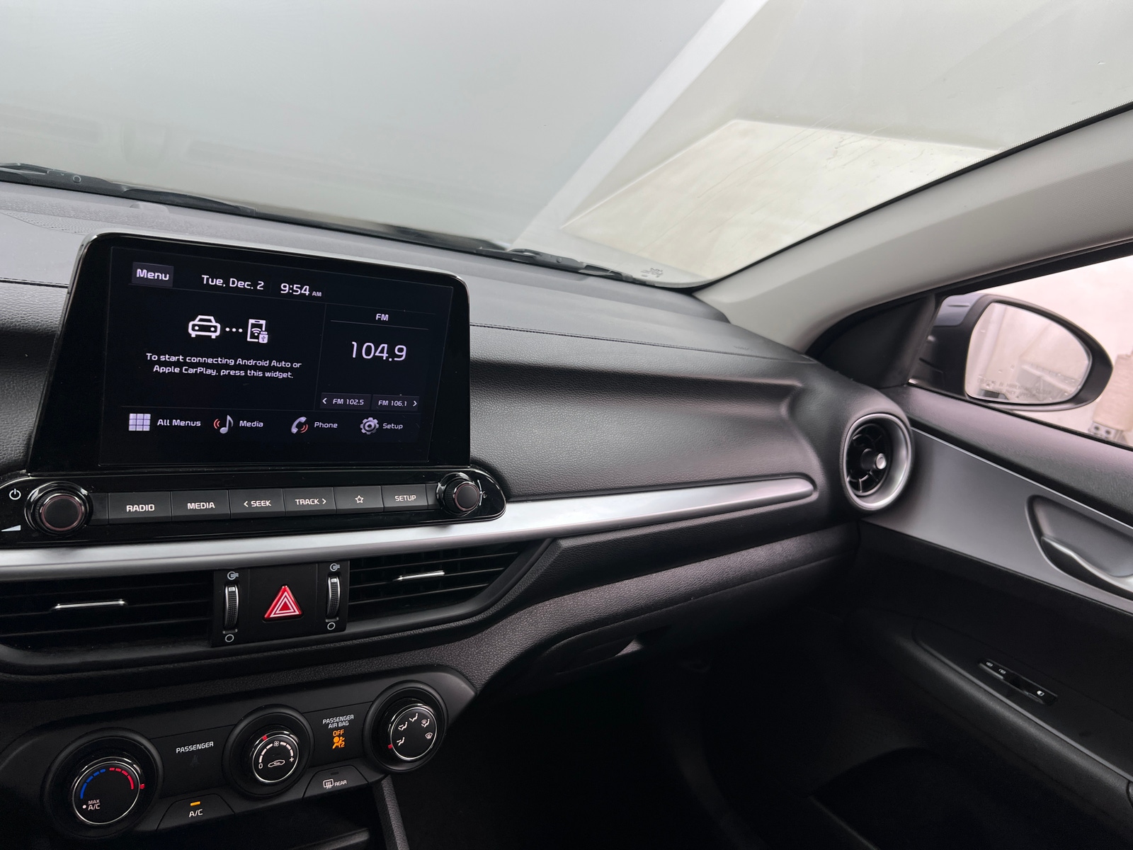 Thumbnail: 2024 Kia Forte - 4