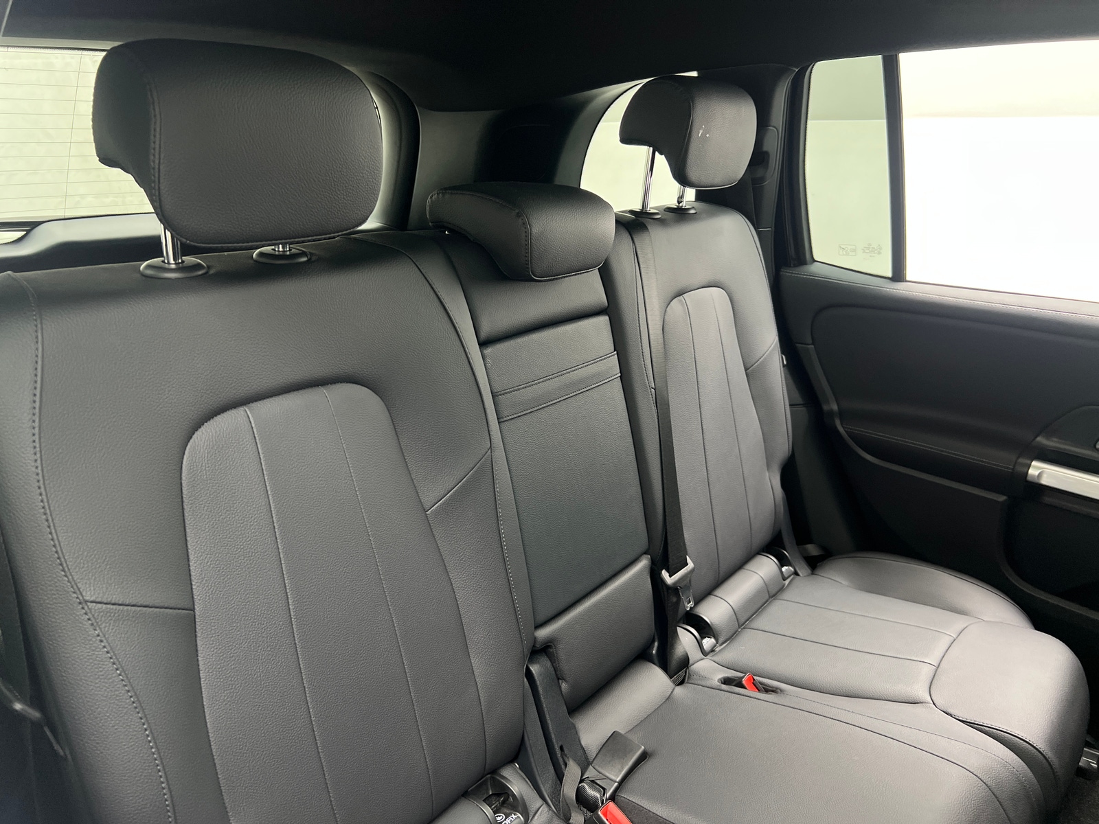 Thumbnail: 2025 Mercedes-Benz GLB - 5