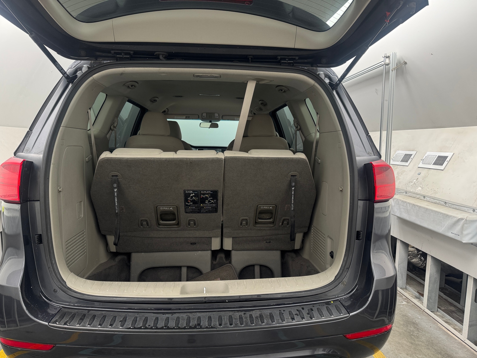 Thumbnail: 2015 Kia Sedona - 7