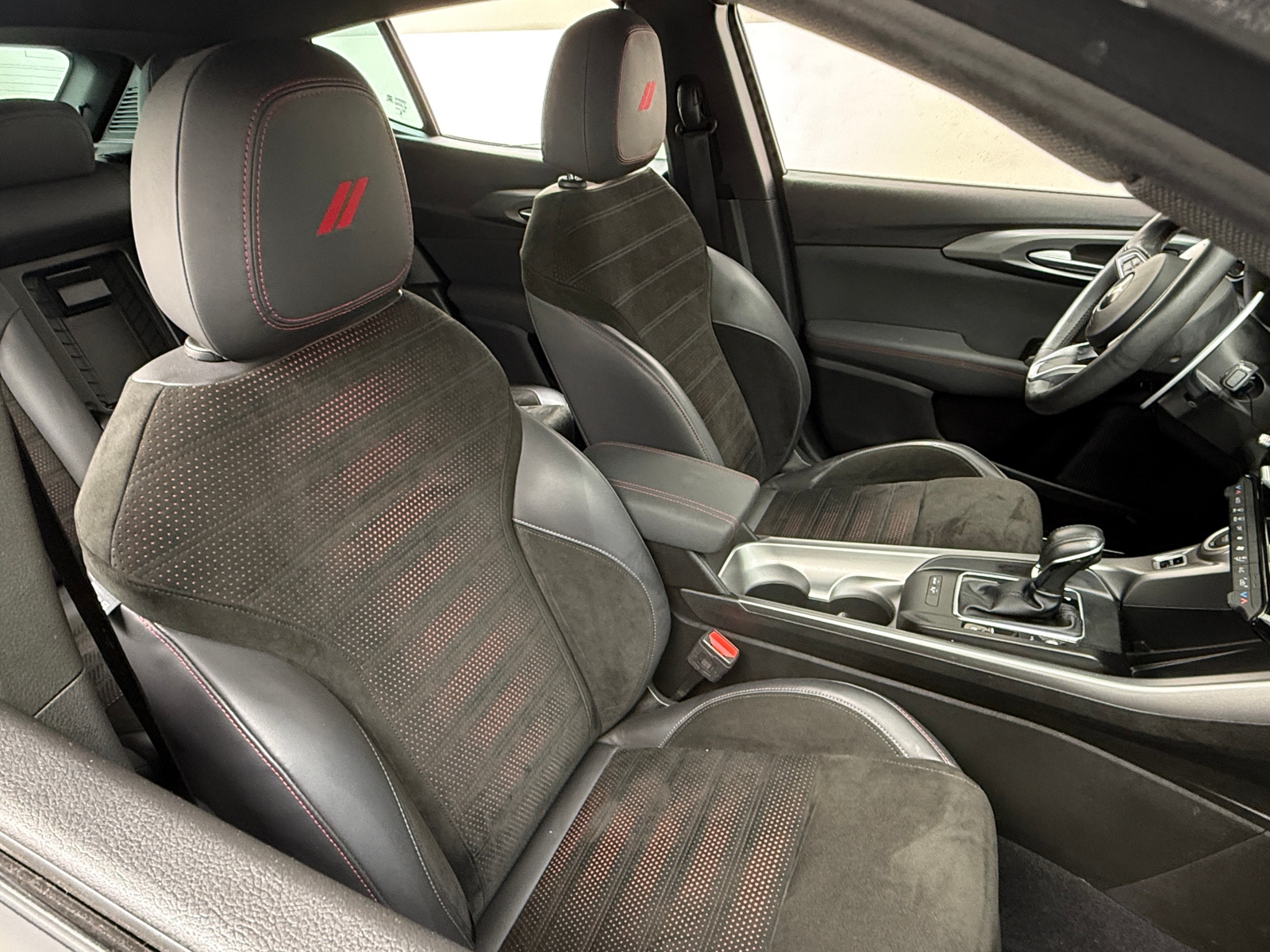 Thumbnail: 2024 Dodge Hornet - 2