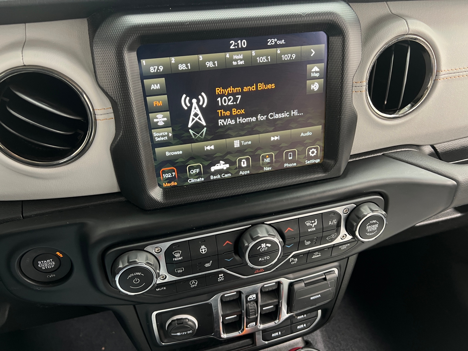 Thumbnail: 2022 Jeep Gladiator - 3