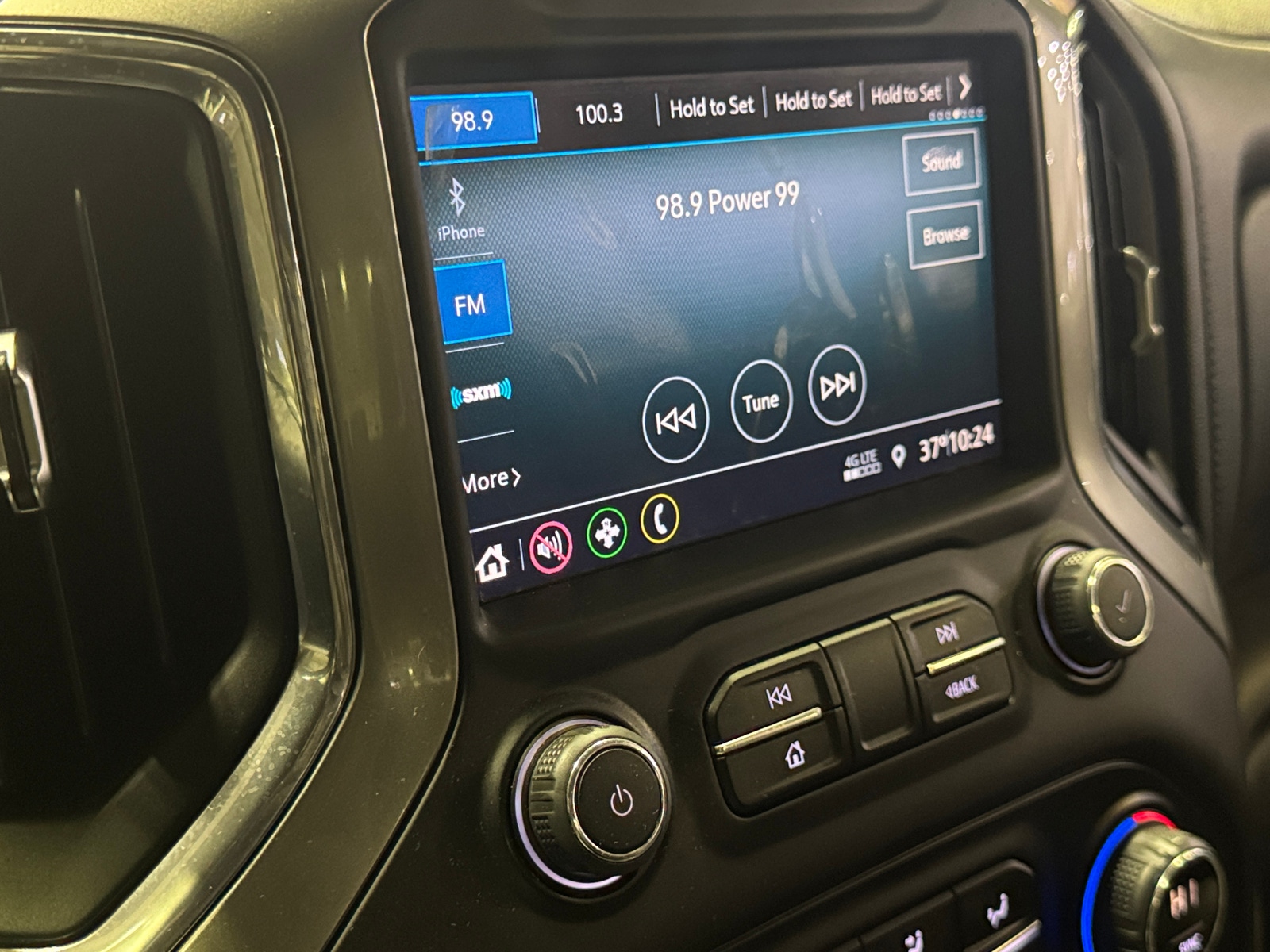 Thumbnail: 2022 Chevrolet Silverado 1500 - 4