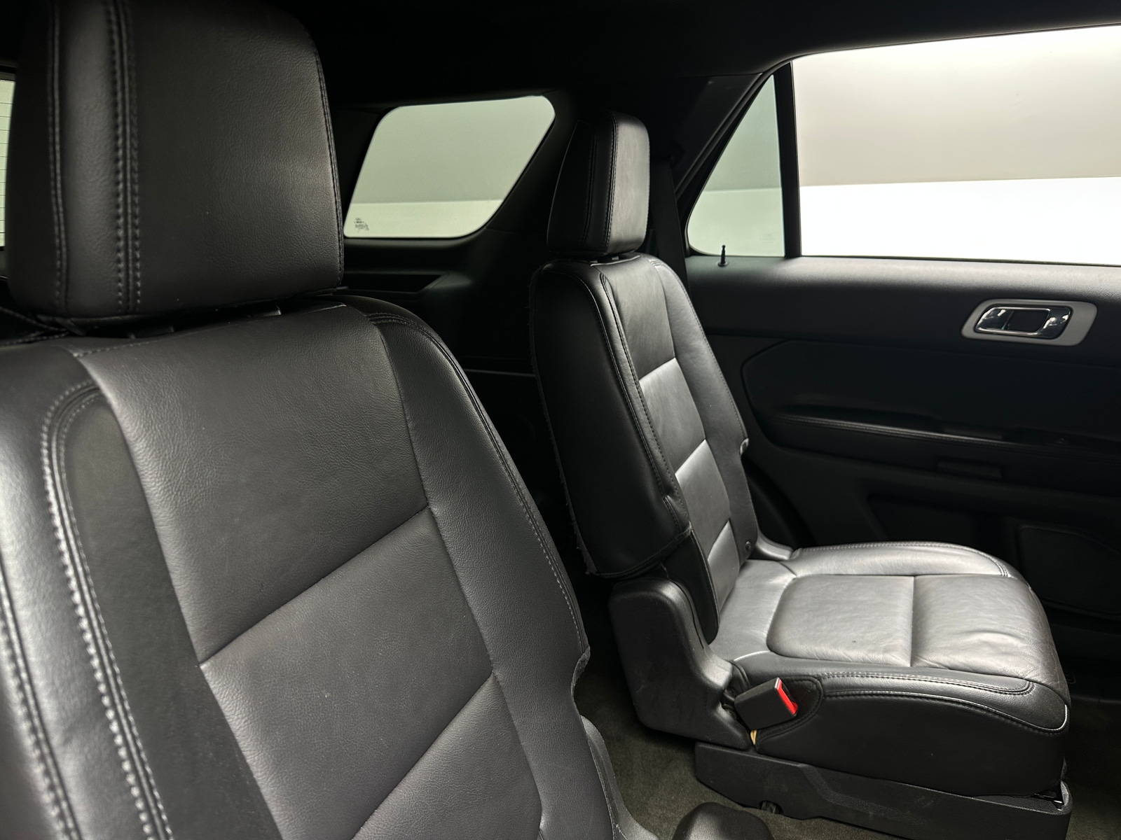 Thumbnail: 2015 Ford Explorer - 5