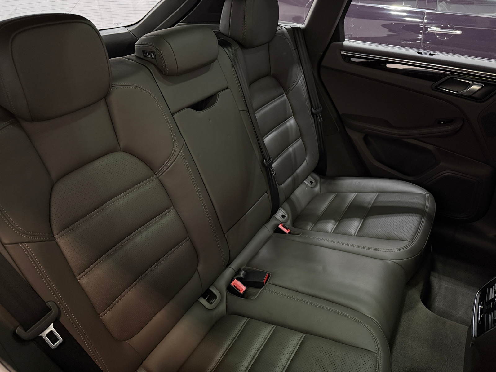 Thumbnail: 2015 Porsche Macan - 5