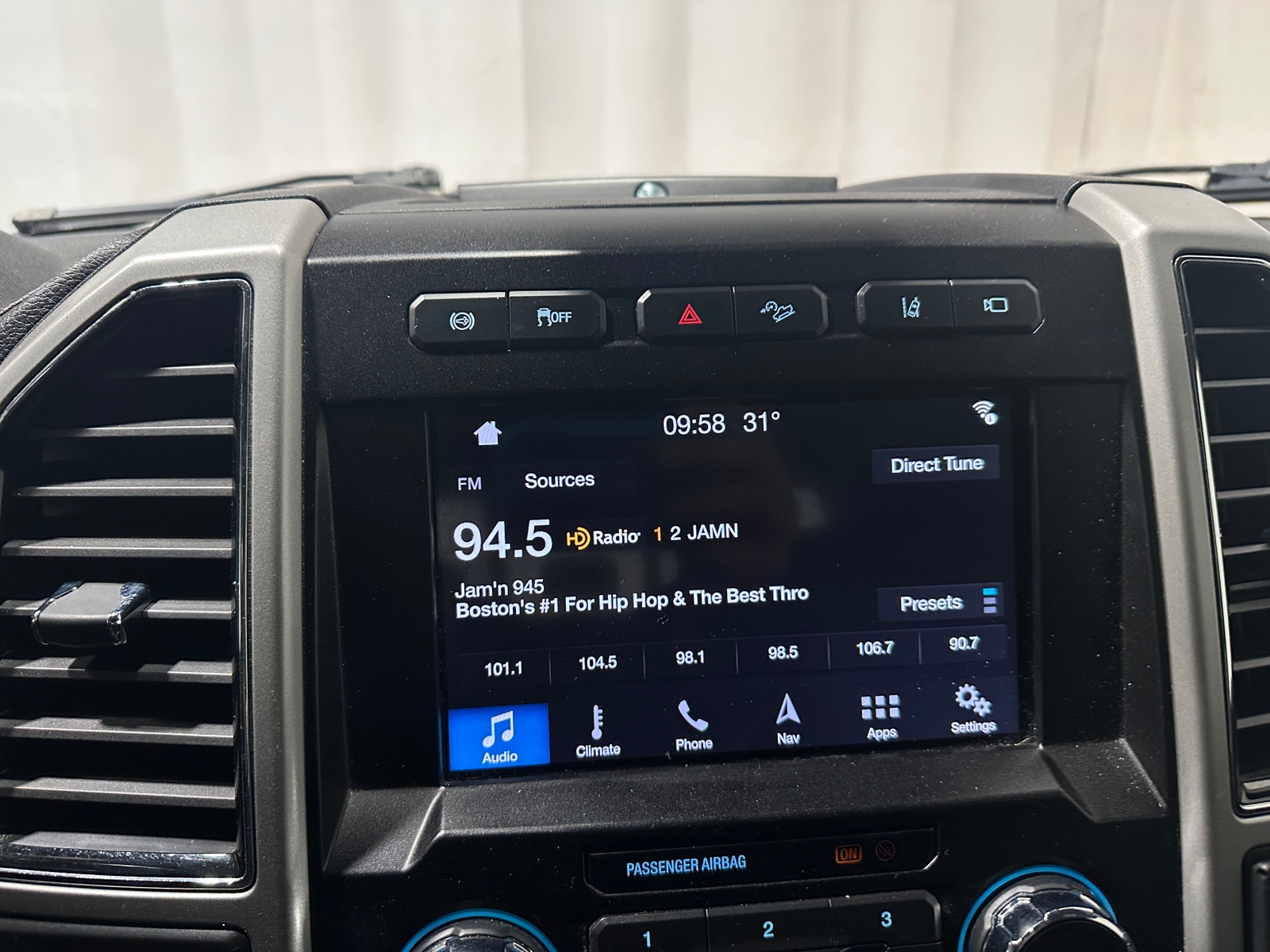 Thumbnail: 2019 Ford Econoline - 3