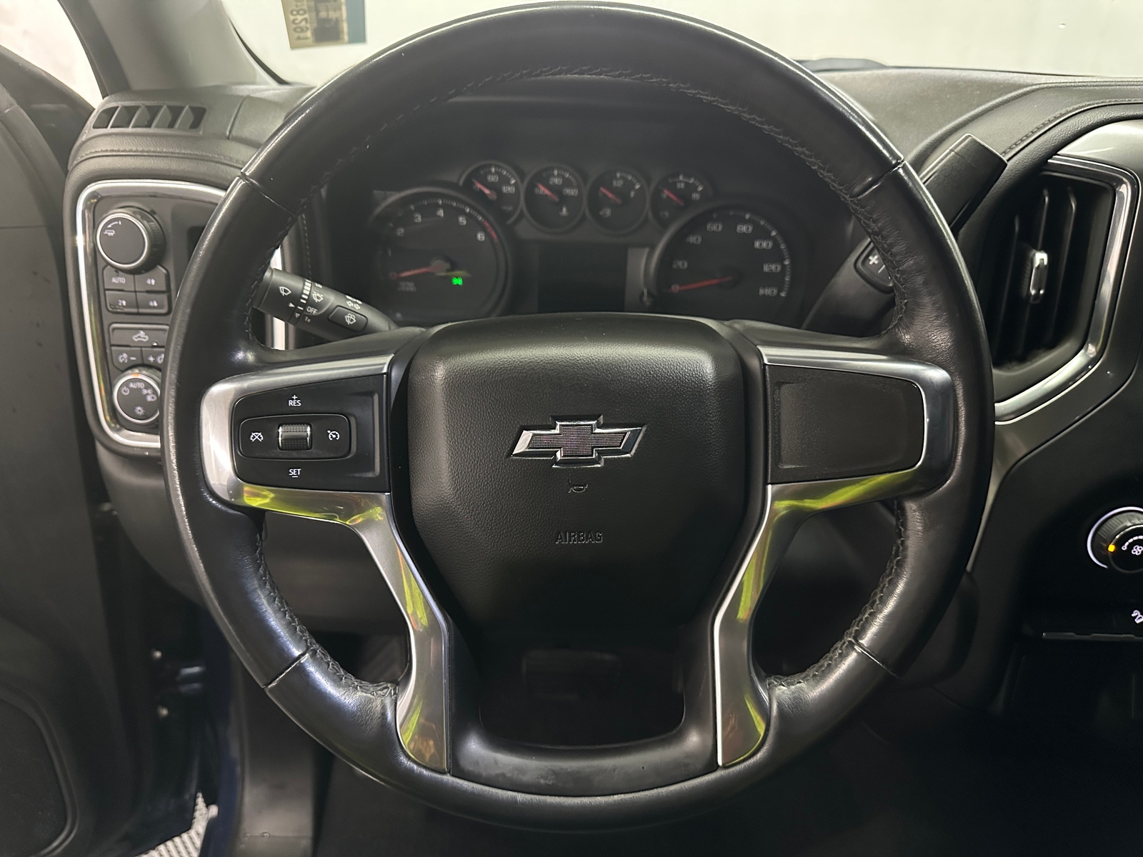 Thumbnail: 2021 Chevrolet Silverado 1500 - 5