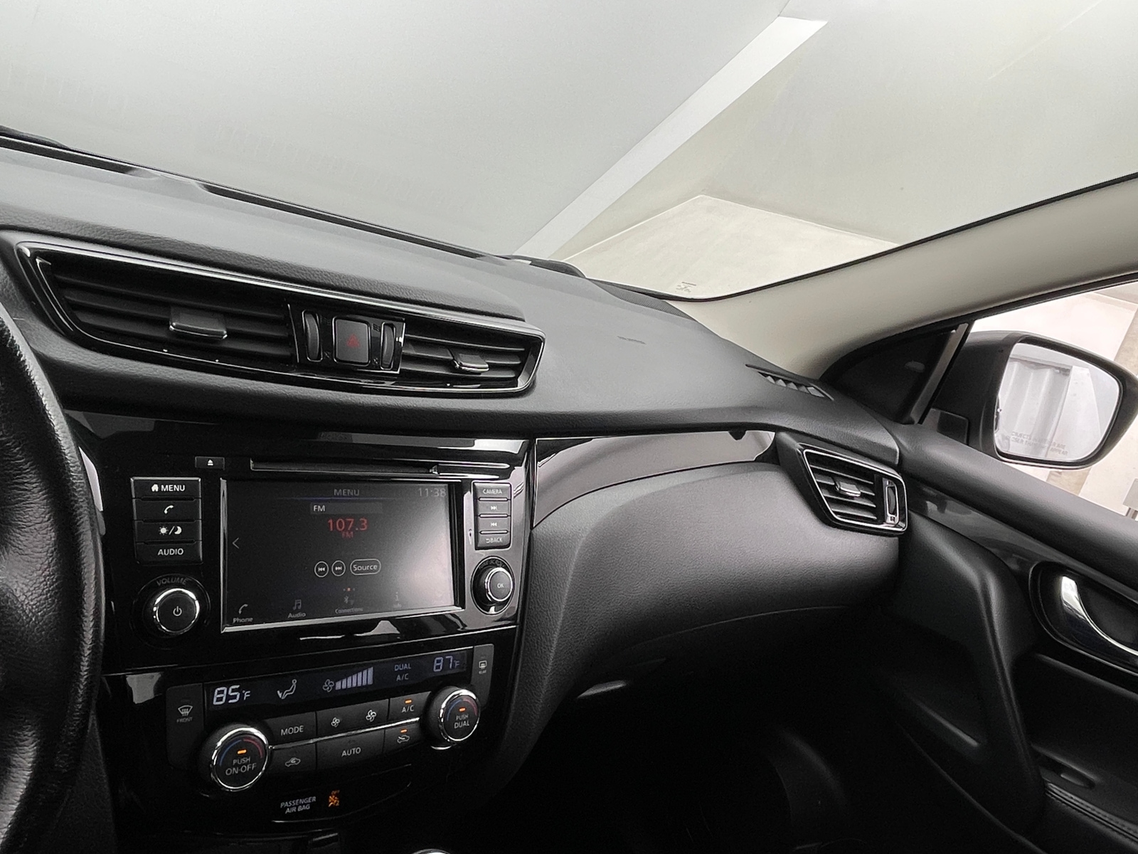 Thumbnail: 2021 Nissan Rogue Sport - 4