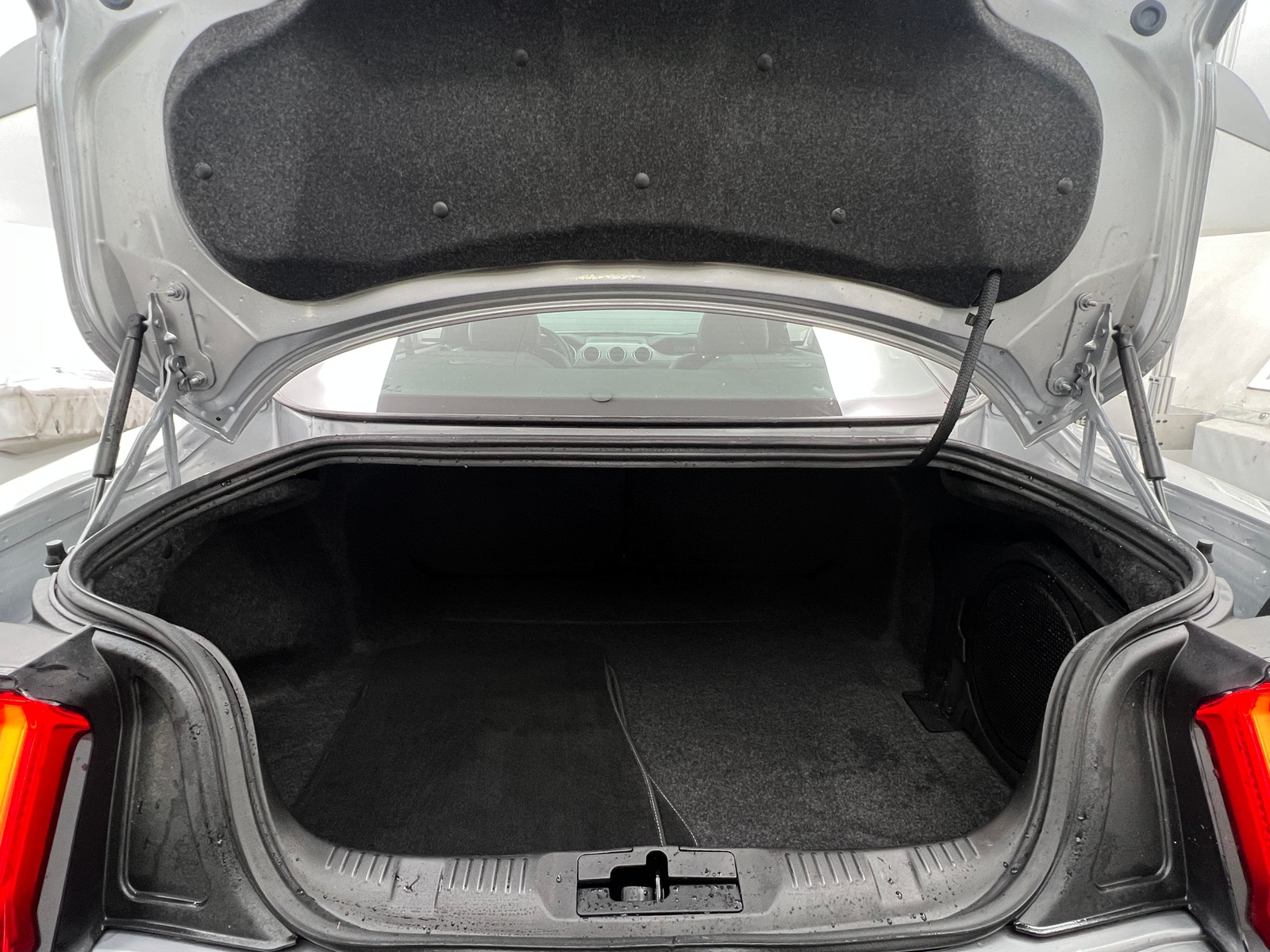 Thumbnail: 2022 Ford Mustang - 4