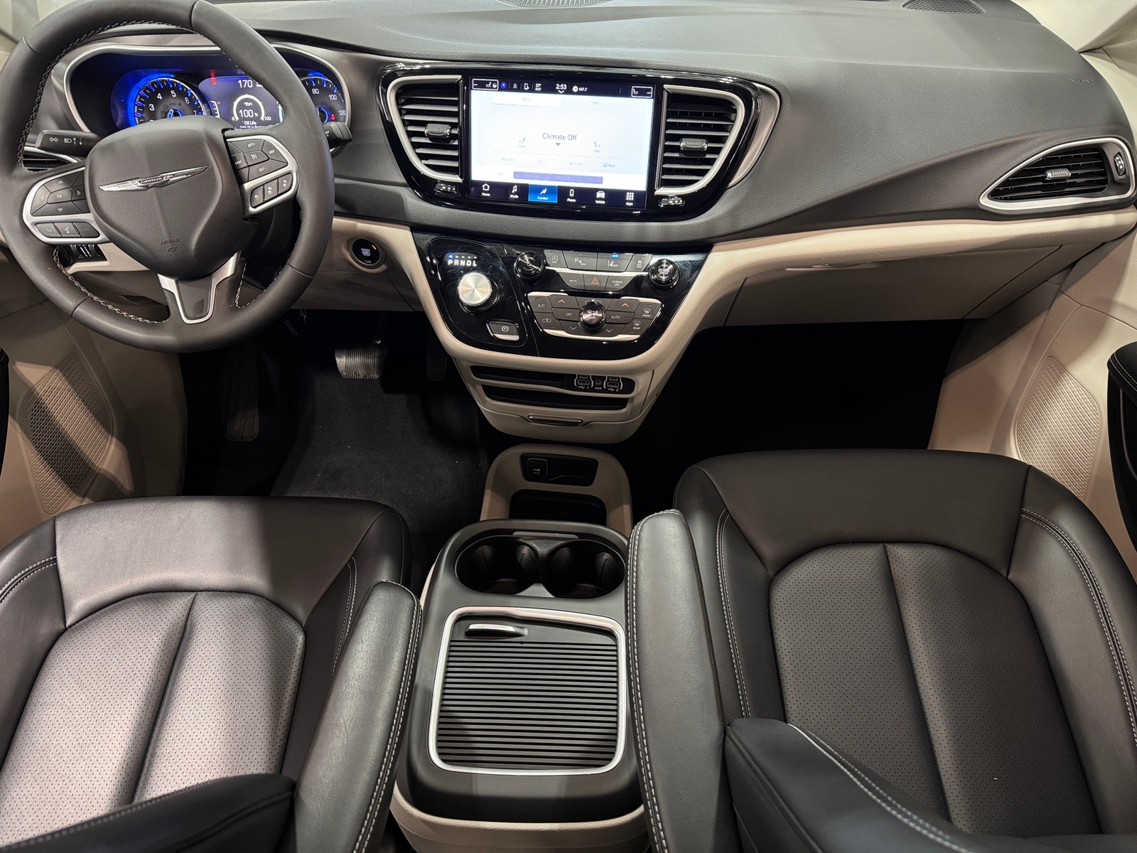 Thumbnail: 2024 Chrysler Pacifica - 2