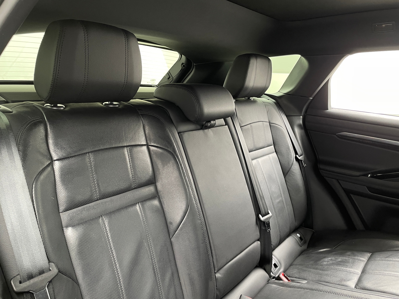 Thumbnail: 2020 Land Rover Range Rover Evoque - 5